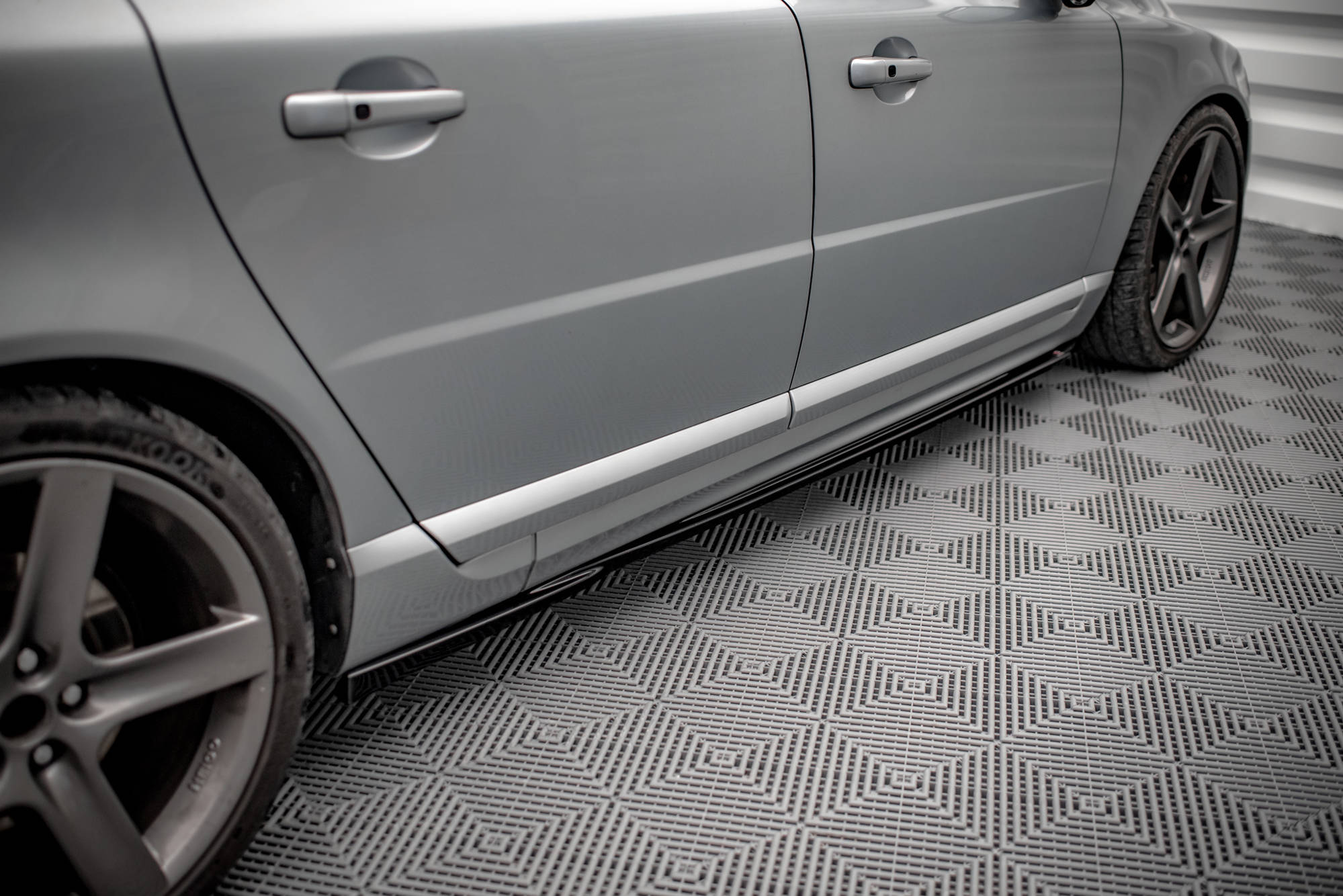 Street+ Seitenschweller Leisten passend für Volvo V70 Mk3 schwarz Hochglanz