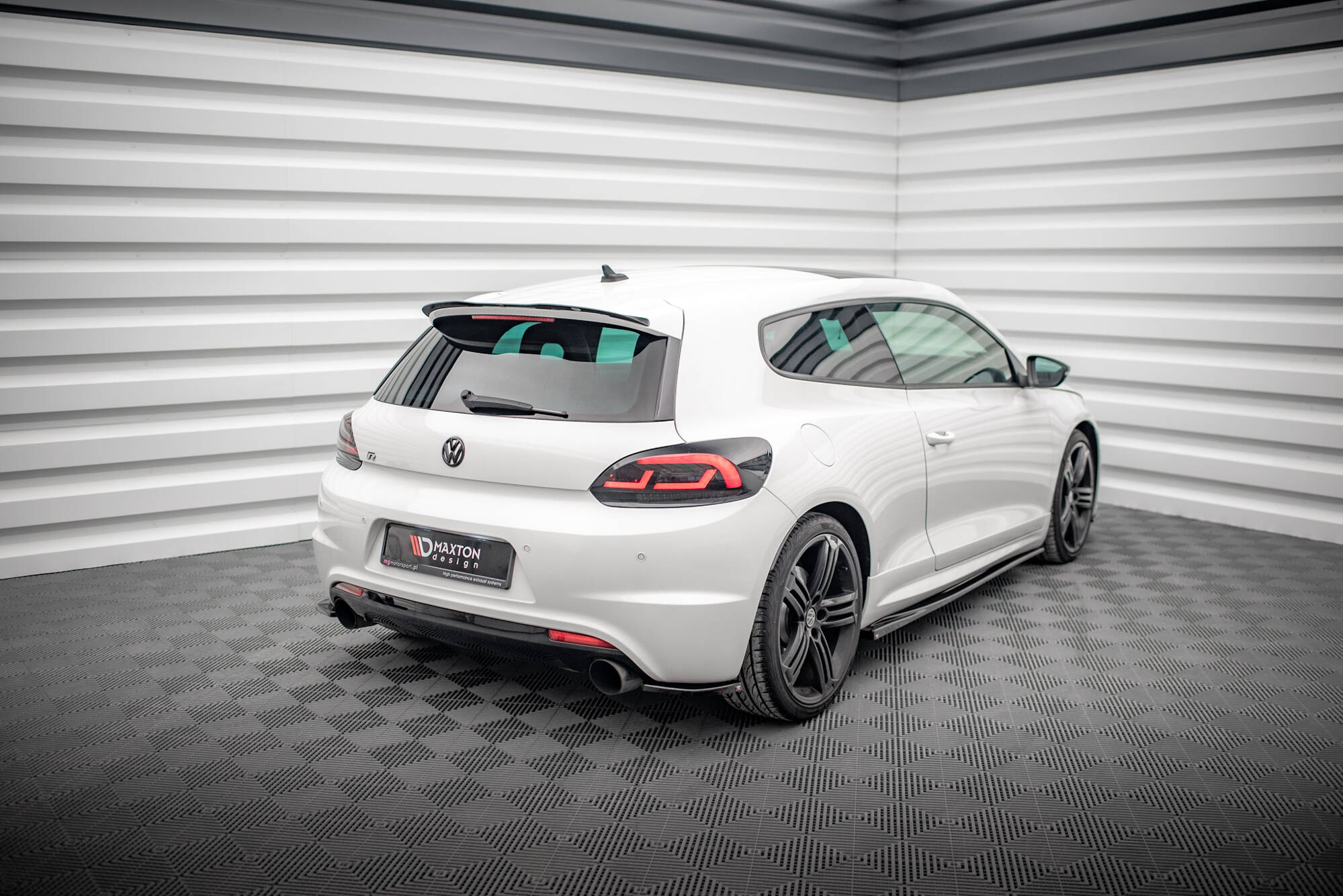 Spoiler CAP für VW SCIROCCO R schwarz Hochglanz