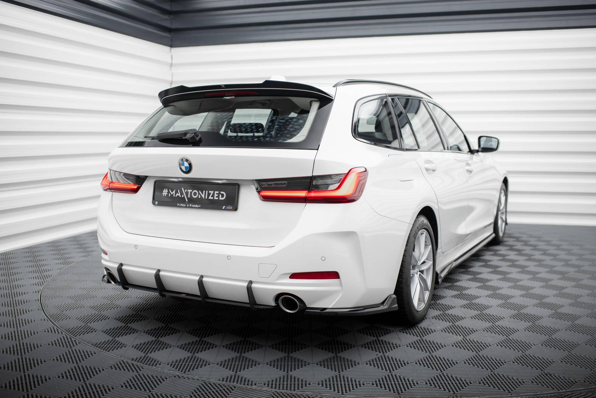 Street Pro Heckschürze Heck Ansatz Diffusor passend für BMW 3er Limousine / Touring G20 / G21 FL rot