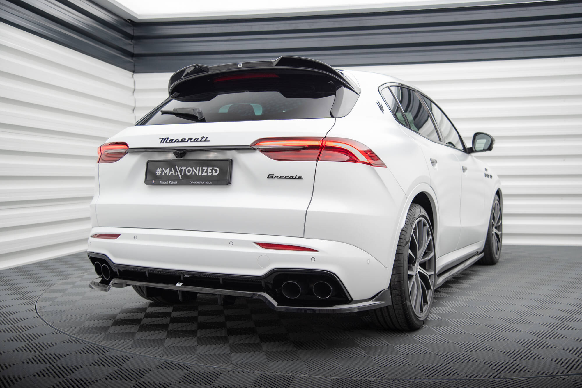 Heckspoiler 3D passend für Maserati Grecale GT / Modena Mk1 schwarz Hochglanz