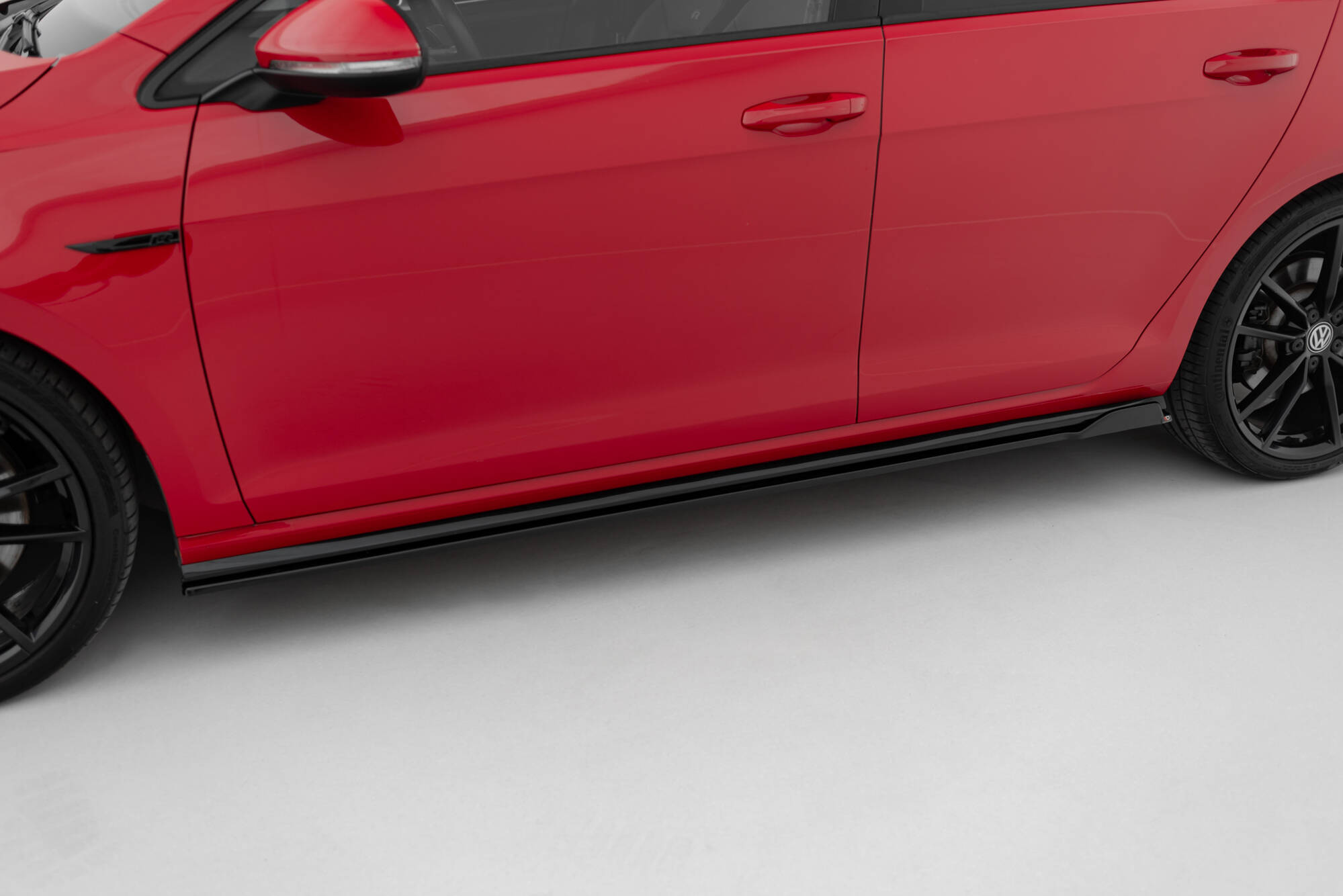 Street+ Seitenschweller Leisten V.1 passend für VW Golf R / R-Line Mk7 FL schwarz Hochglanz