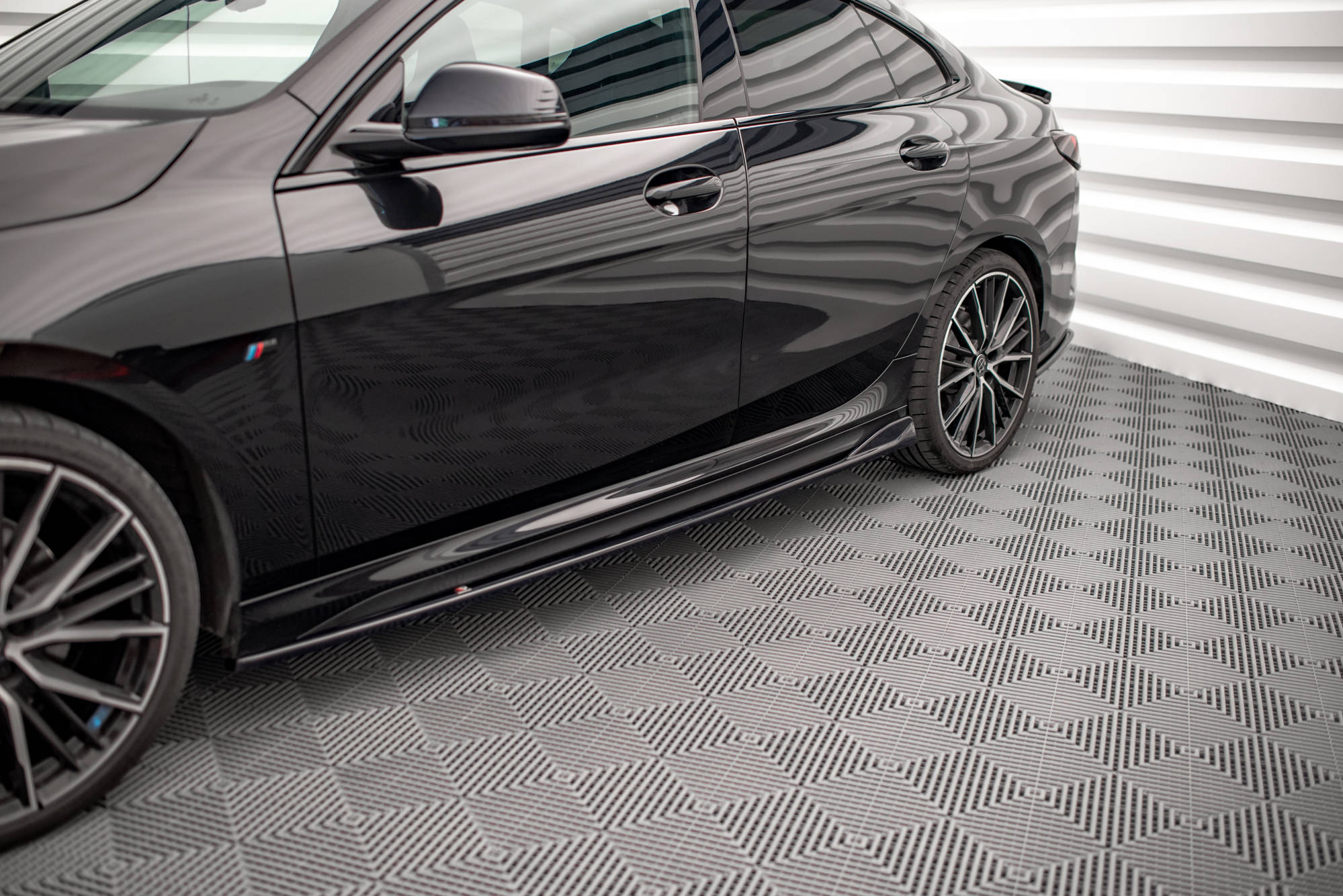 Street+ Seitenschweller Leisten V.2 passend für BMW 2 Gran Coupe M-Paket / M235i F44 schwarz Hochglanz