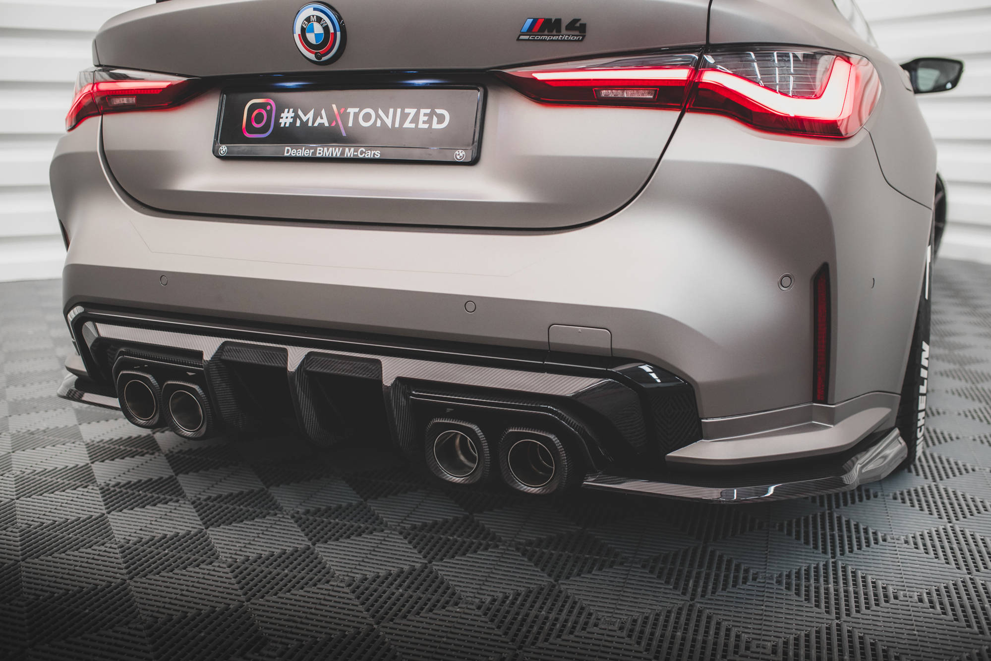 Carbon Fiber Heck Ansatz Flaps passend für BMW M4 G82 / G82 FL