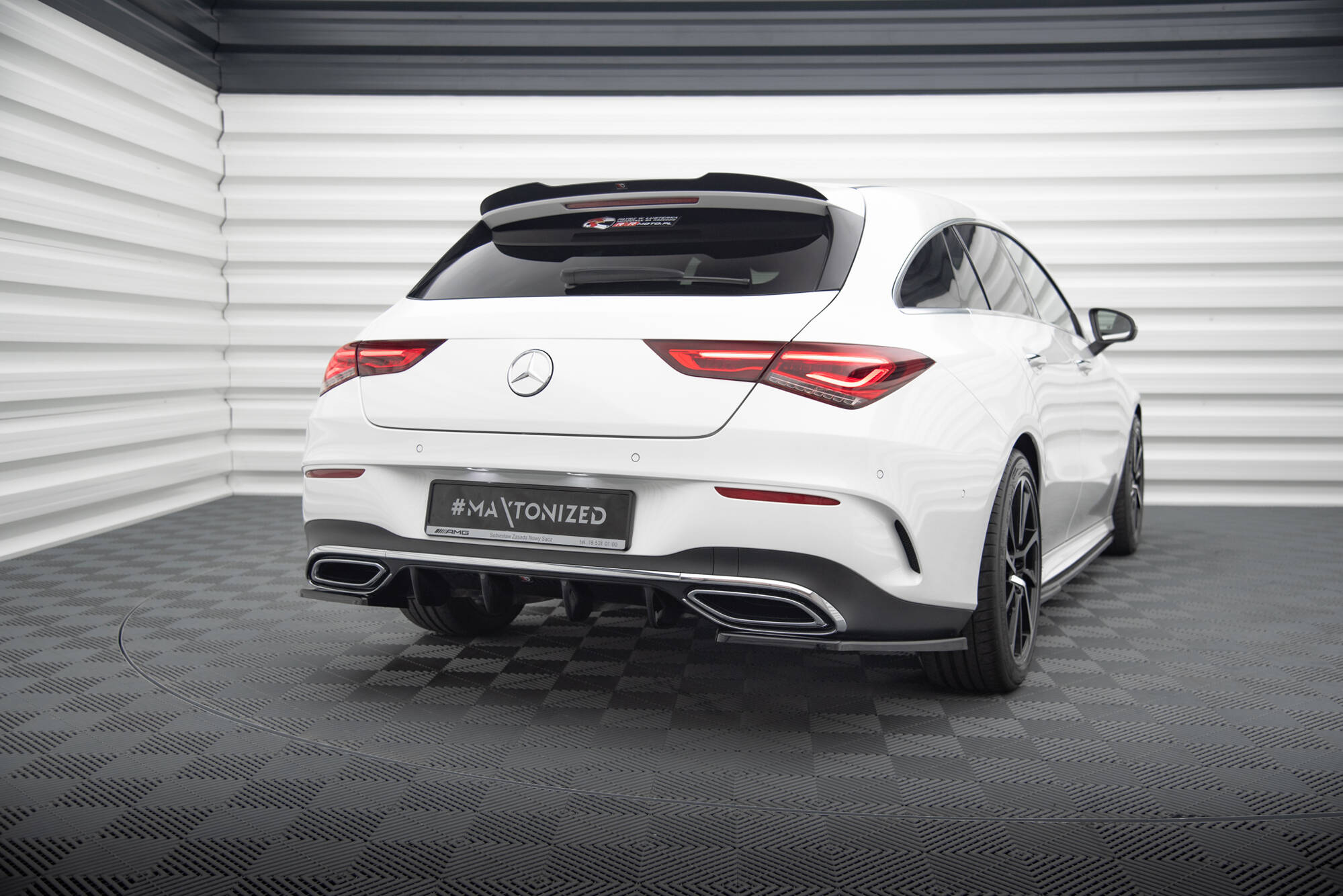 Heck Ansatz Flaps Diffusor für Mercedes-Benz CLA AMG-Line X118 schwarz Hochglanz