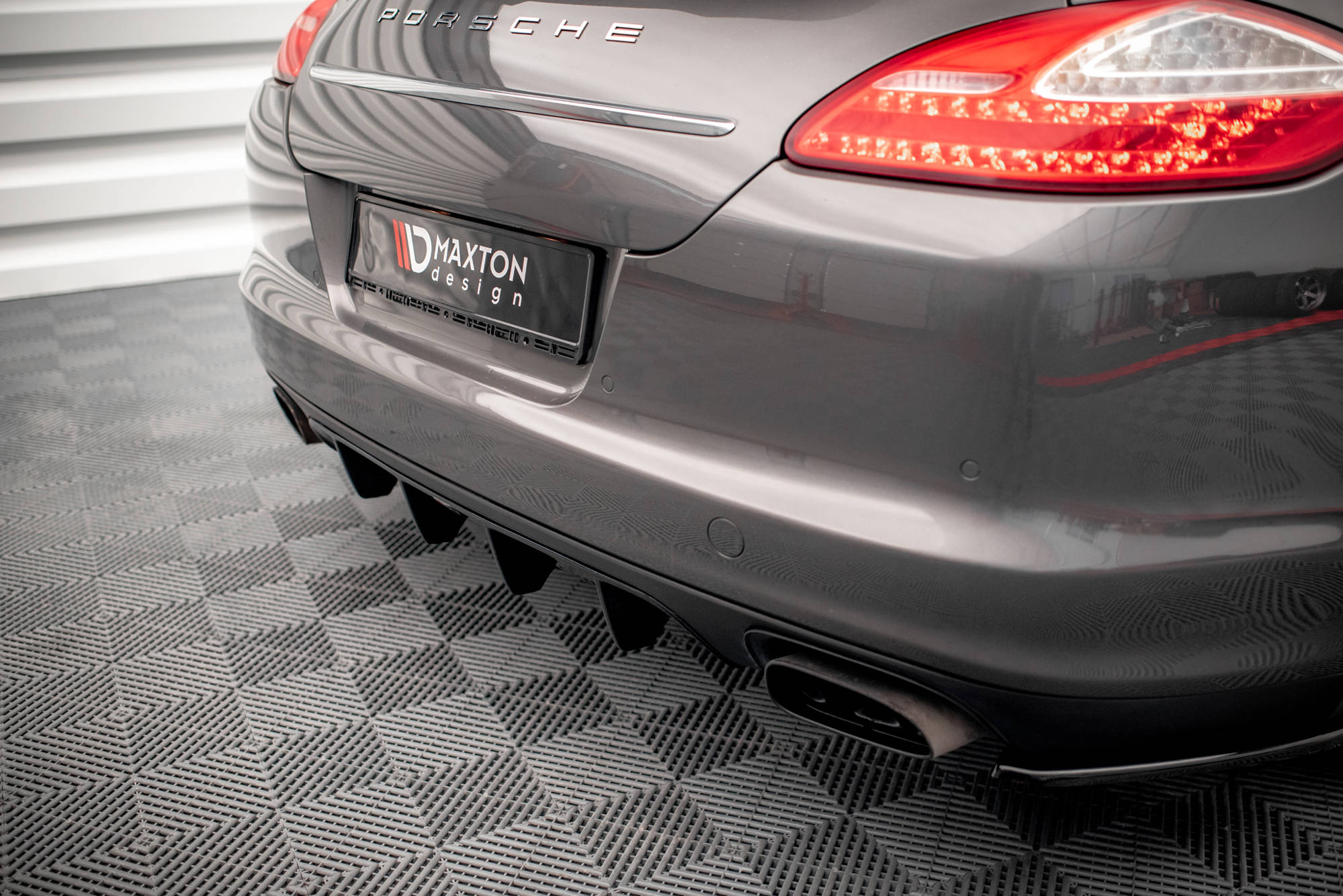 Street+ Heck Ansatz Diffusor passend für Porsche Panamera / Panamera Diesel 970 schwarz Hochglanz