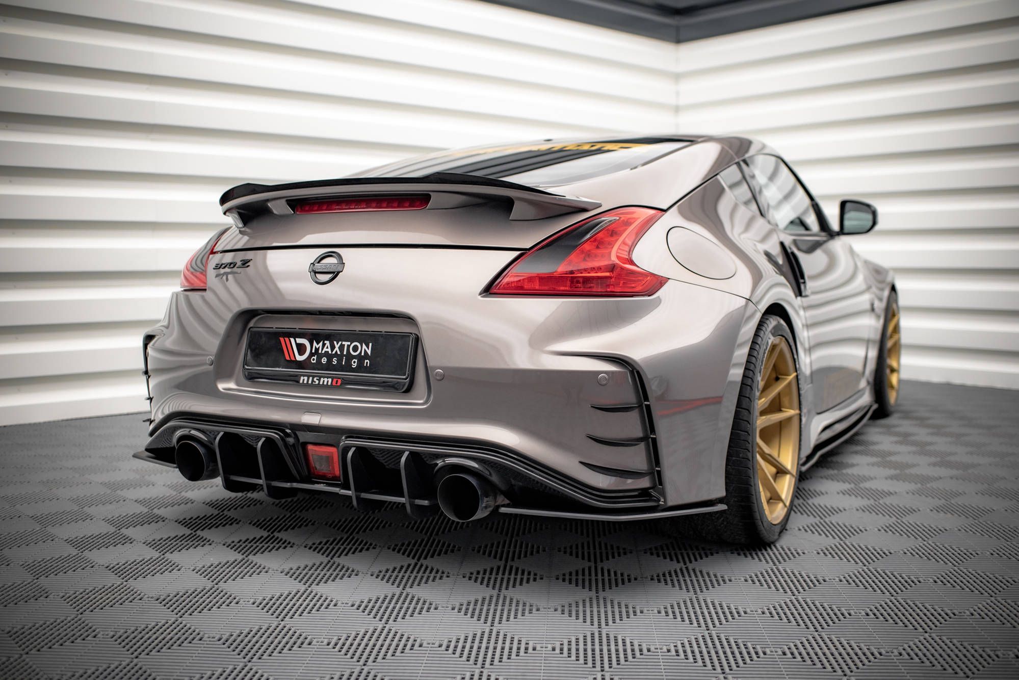 Street Pro Heckschürze Heck Ansatz Diffusor passend für Nissan 370Z Nismo FL schwarz-rot