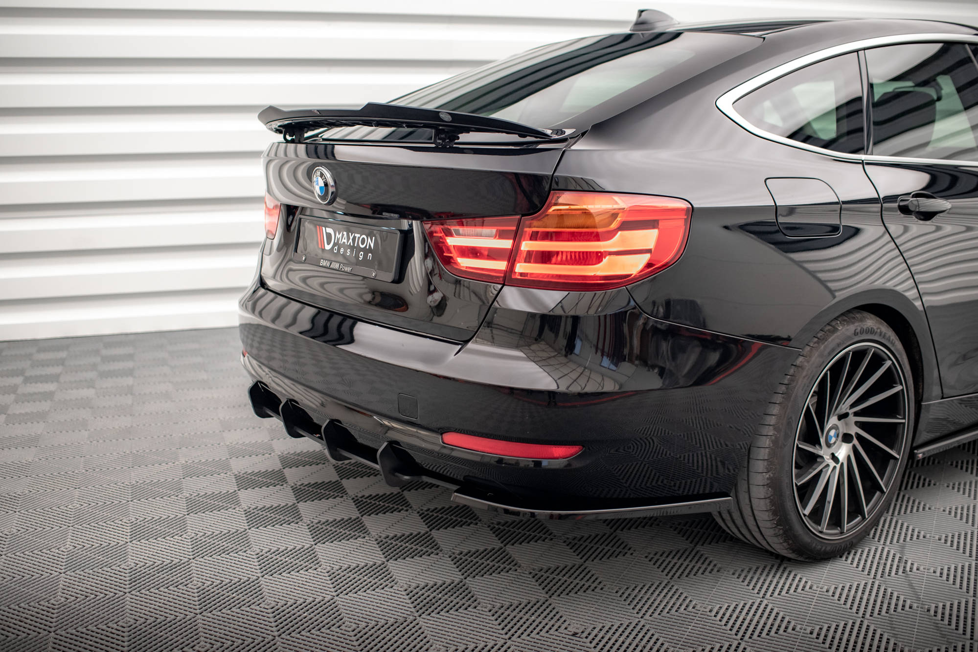 Street Pro Heckschürze Heck Ansatz Diffusor passend für BMW 3er GT F34 rot