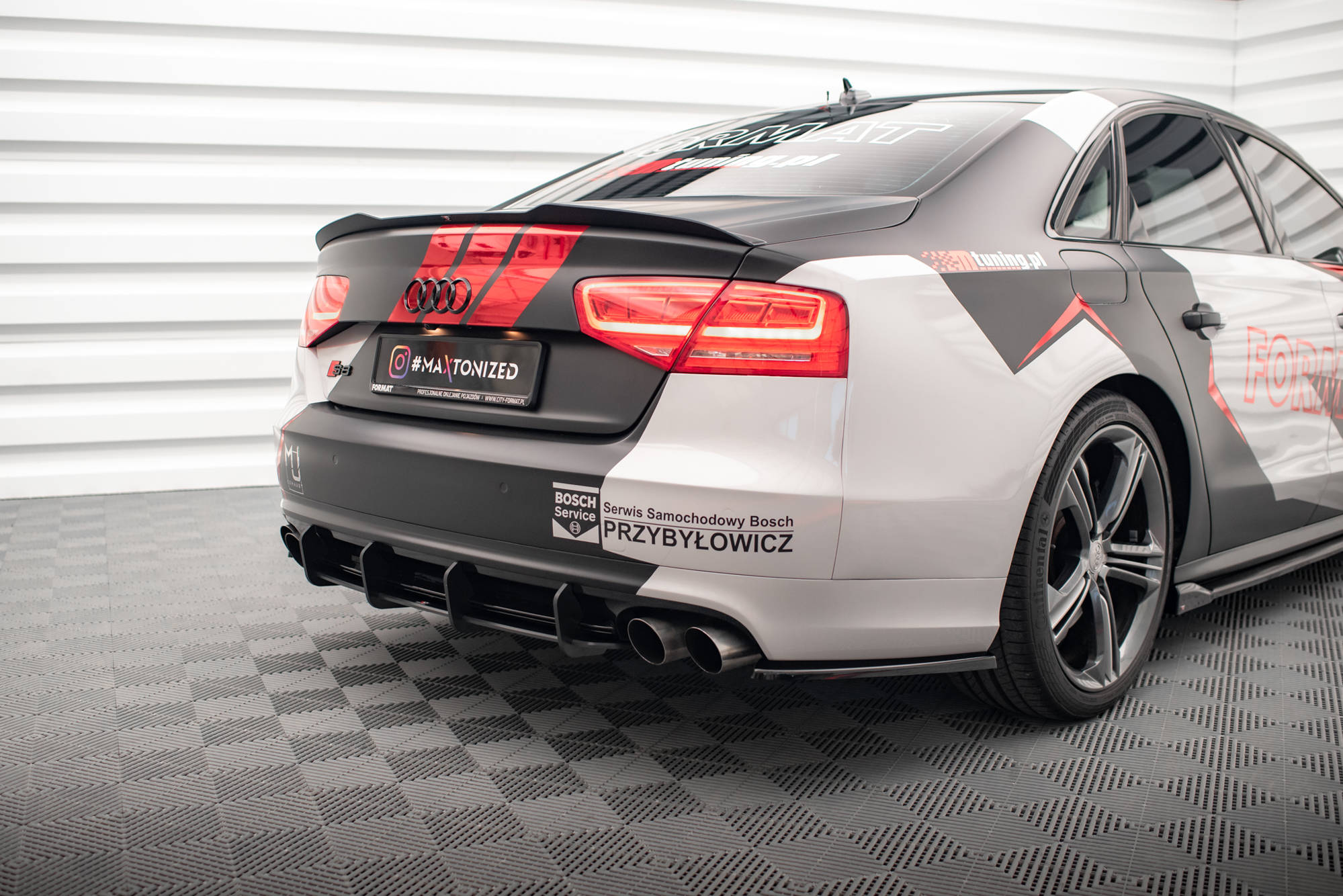 Street Pro Heckschürze Heck Ansatz Diffusor passend für Audi S8 D4 schwarz-rot