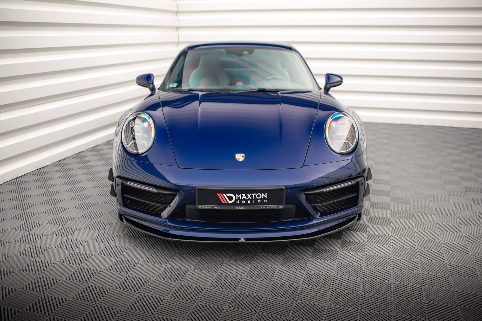 Street+ Spoilerlippe Front Ansatz V.1 passend für Porsche 911 Carrera Aero / Carrera GTS 992 schwarz Hochglanz