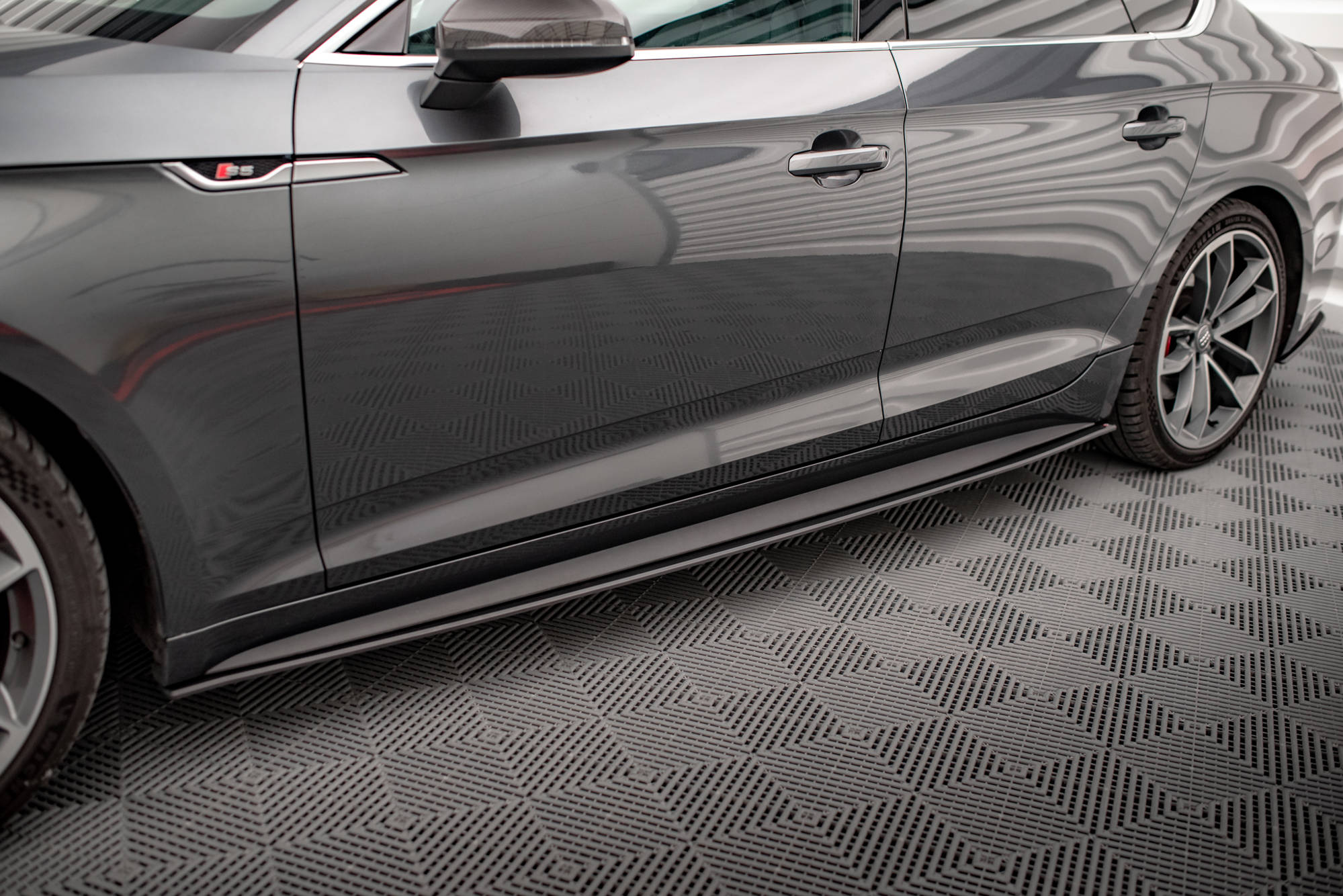 Street Pro Seitenschweller Leisten passend für Audi A5 S-Line / S5 Sportback F5 rot