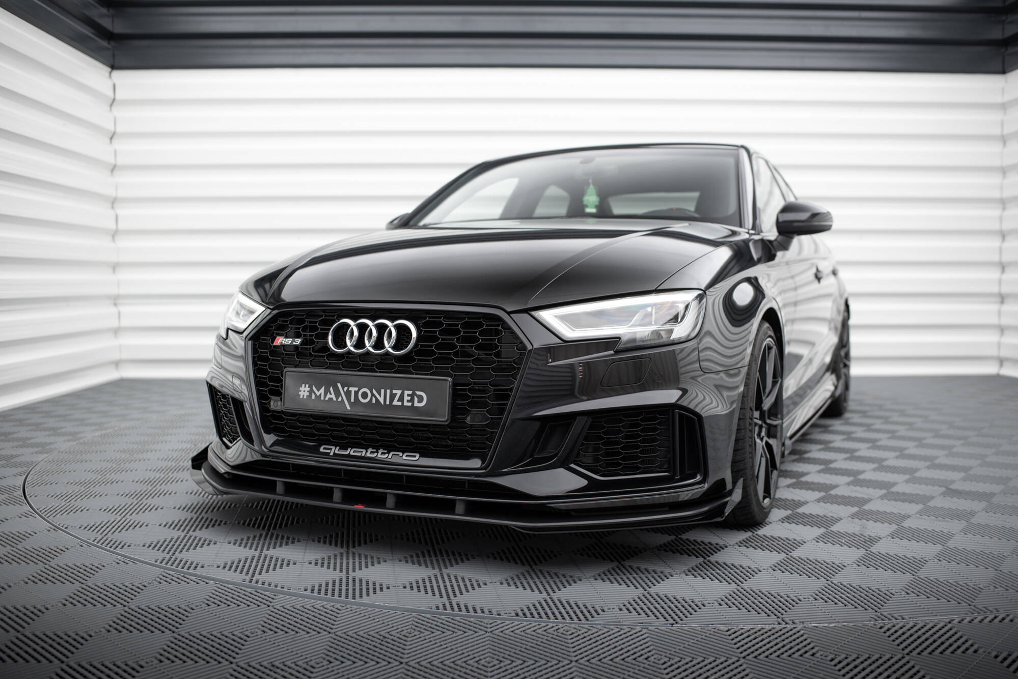 Front Stoßstange Flaps passend für Audi RS3 Limousine 8V FL schwarz Hochglanz
