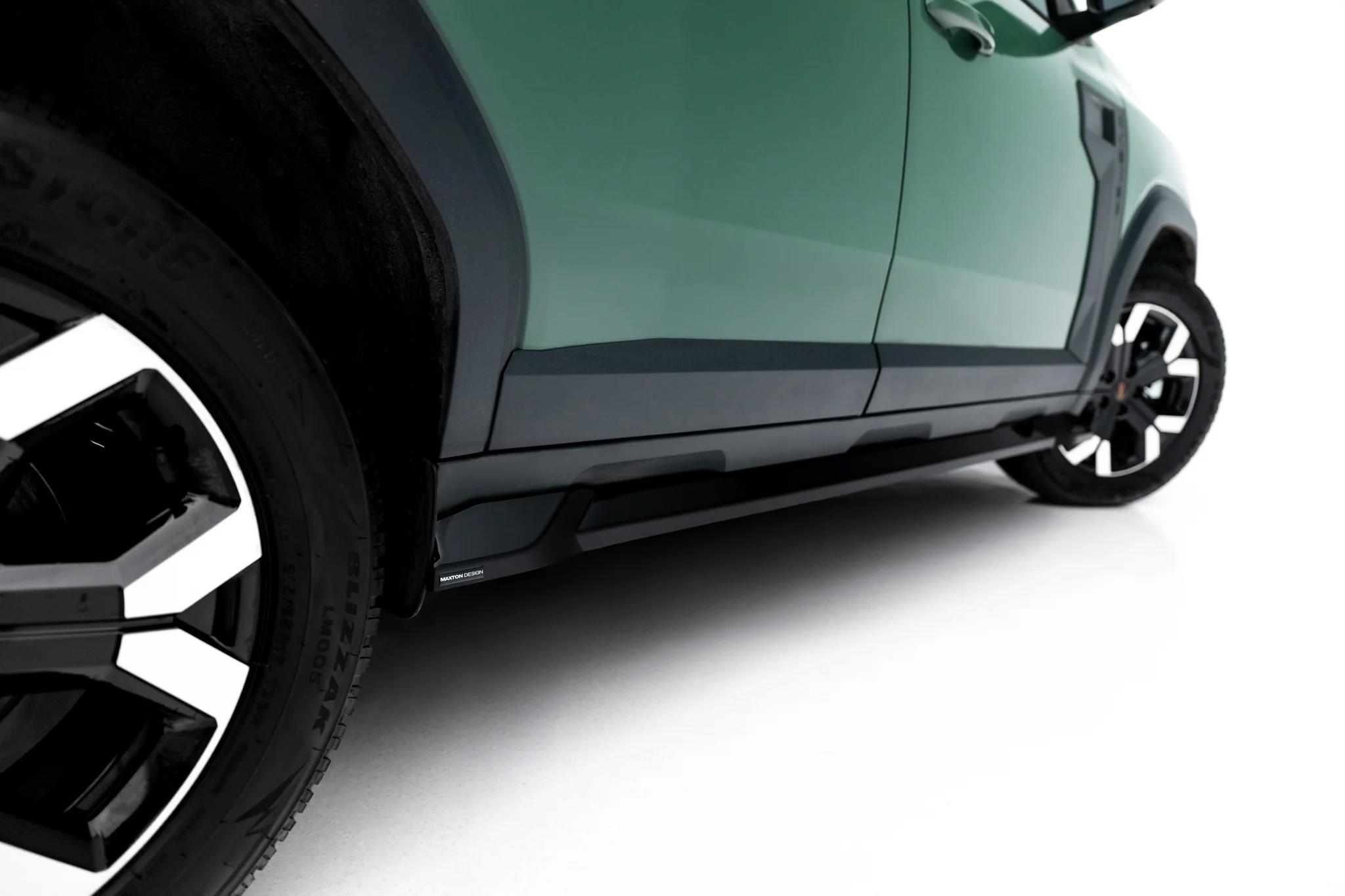 Street+ Seitenschweller Leisten passend für Dacia Duster Mk3 schwarz Hochglanz