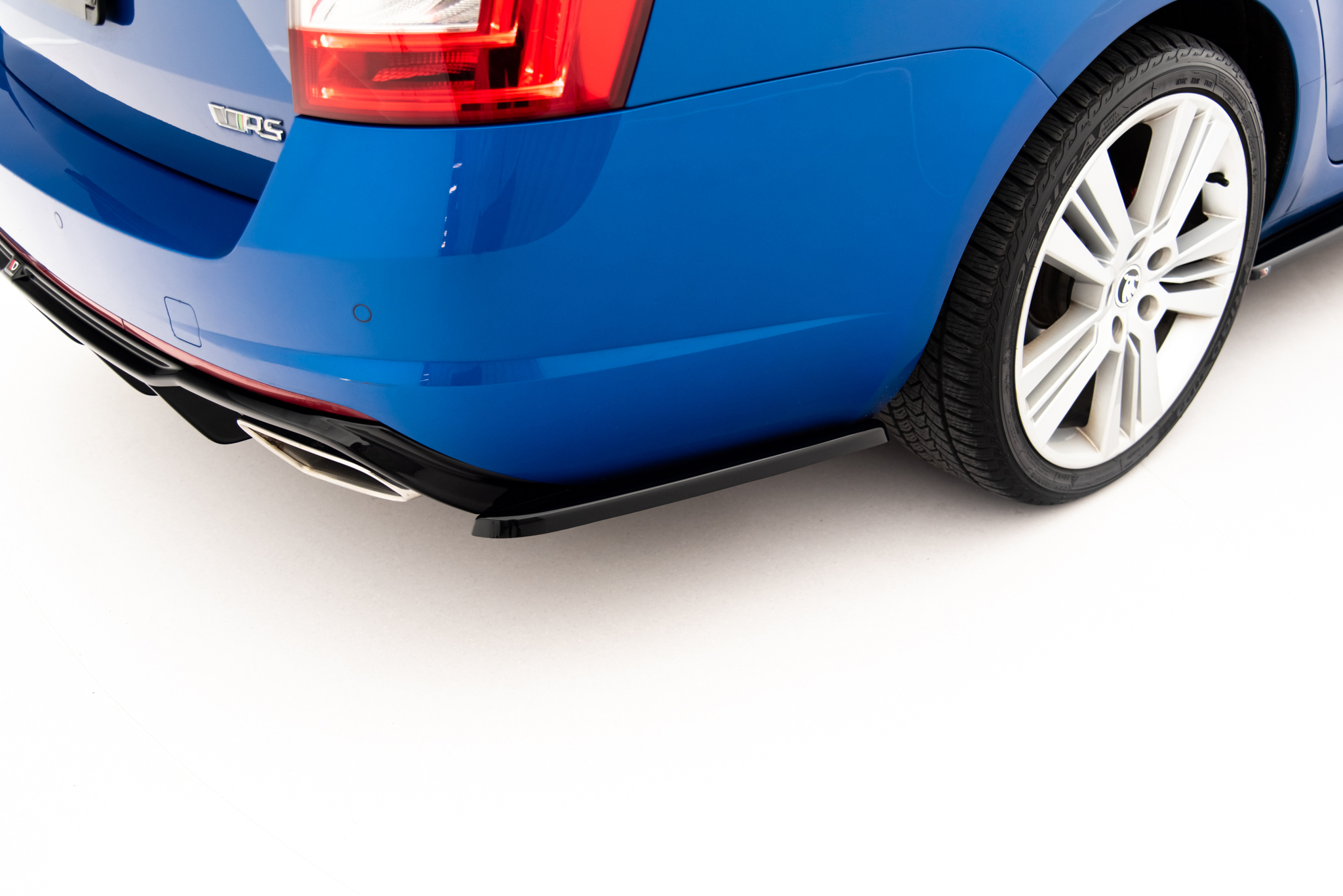 Heck Ansatz Flaps Diffusor V.2 für Skoda Octavia RS Mk3/Mk3 FL Hatchback/Kombi schwarz Hochglanz
