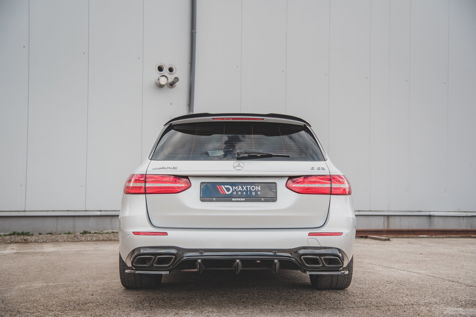 Heck Ansatz Flaps Diffusor für Mercedes-Benz E63 AMG Kombi/Limousine S213/W213 schwarz Hochglanz