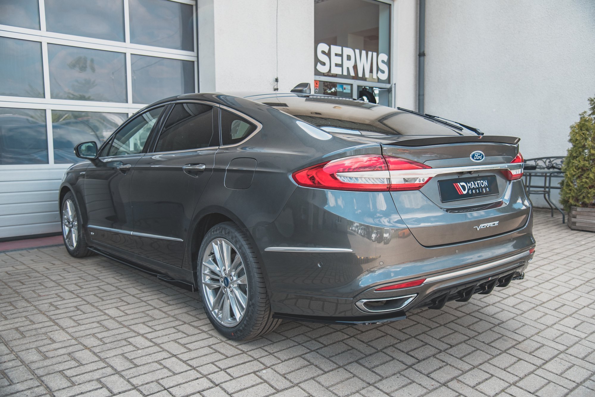 Heck Ansatz Flaps Diffusor für Ford Mondeo Vignale Mk5 Facelift schwarz Hochglanz