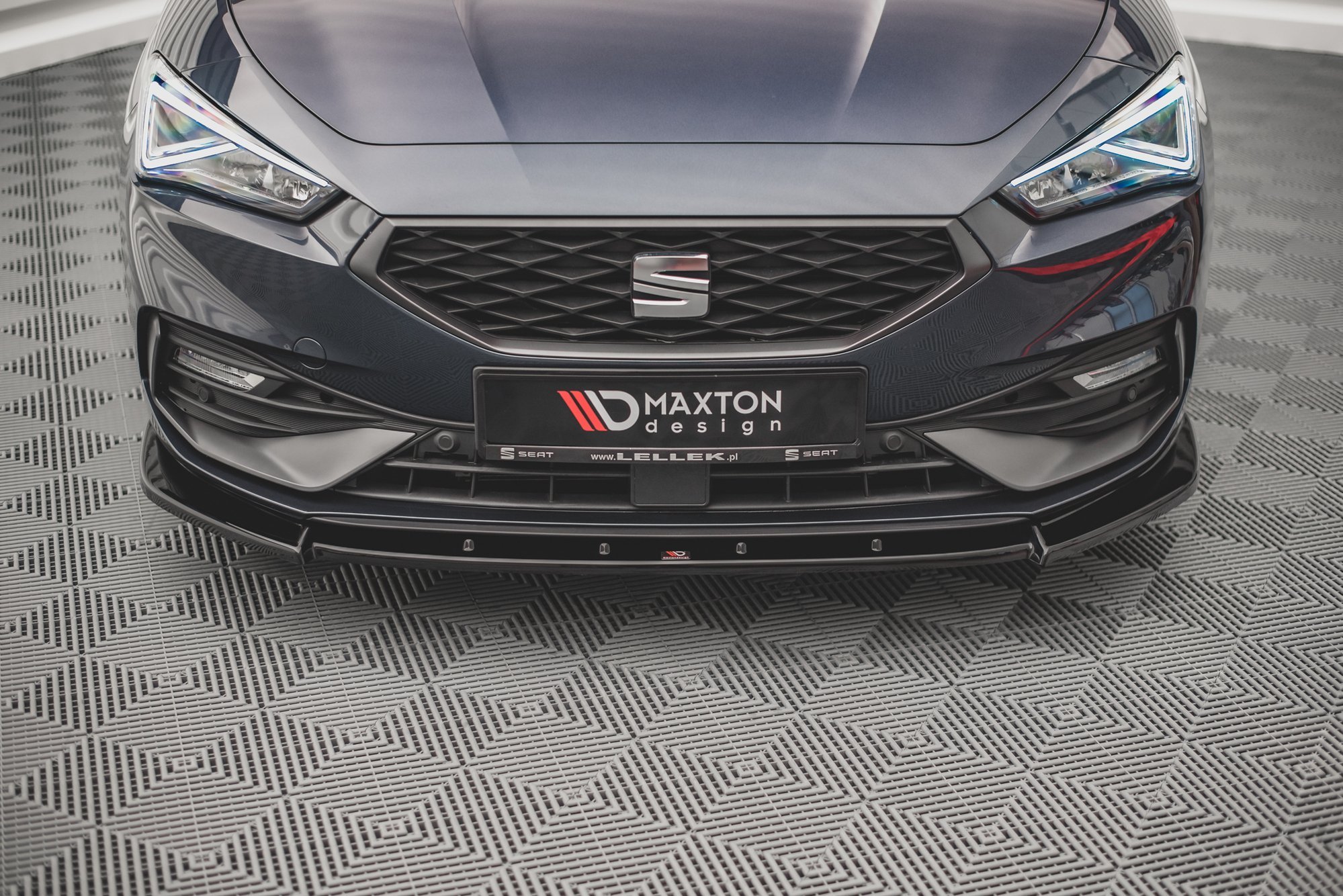 Street+ Spoilerlippe Front Ansatz V.1 passend für Seat Leon FR Mk4 schwarz Hochglanz