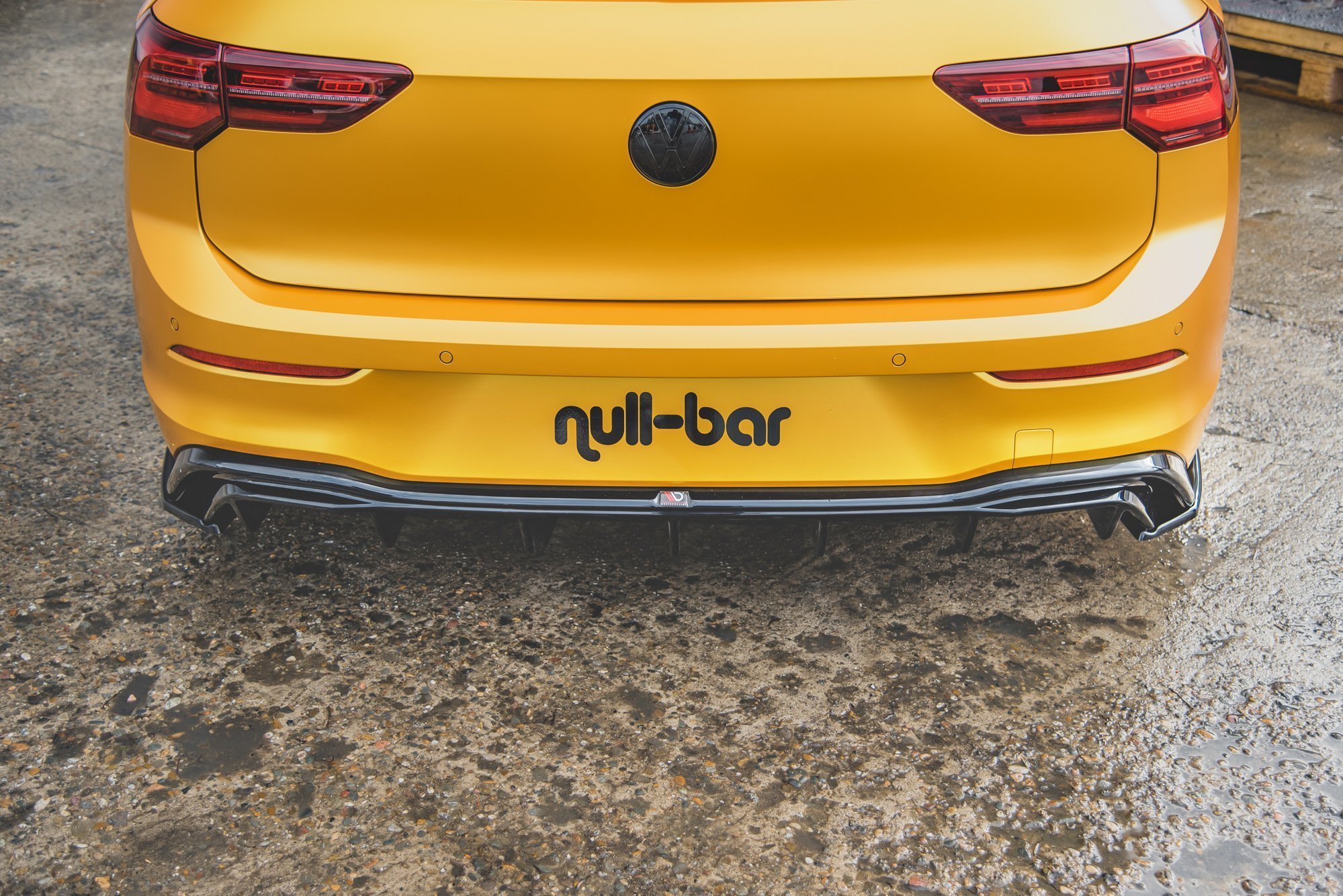 Heck Ansatz Flaps Diffusor für VW Golf Mk8 Facelift schwarz Hochglanz