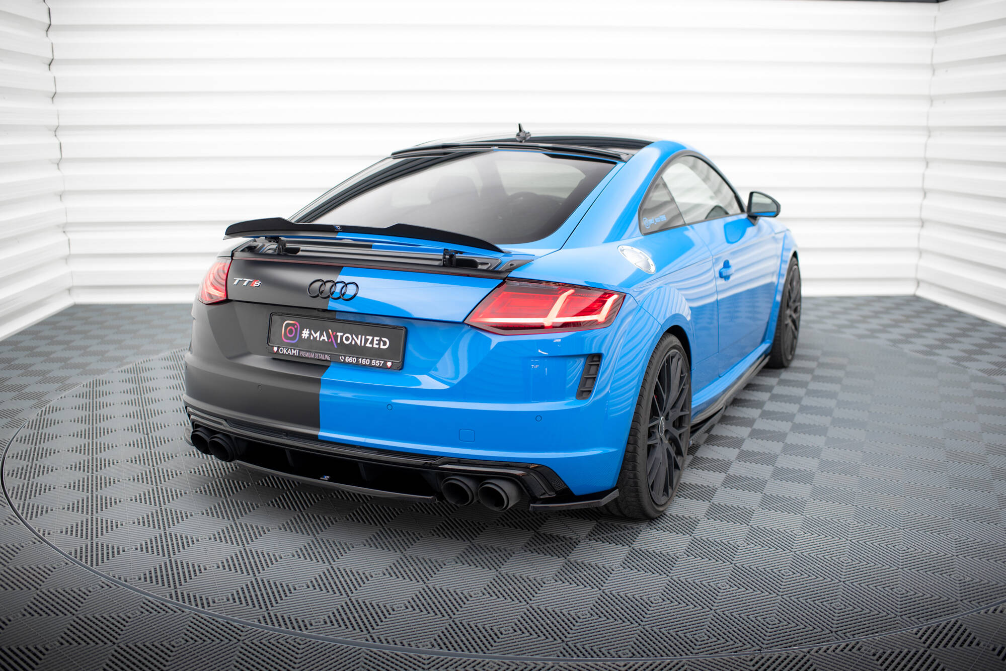 Street+ Mittlerer Diffusor Heck Ansatz passend für Audi TT S 8S FL schwarz Hochglanz