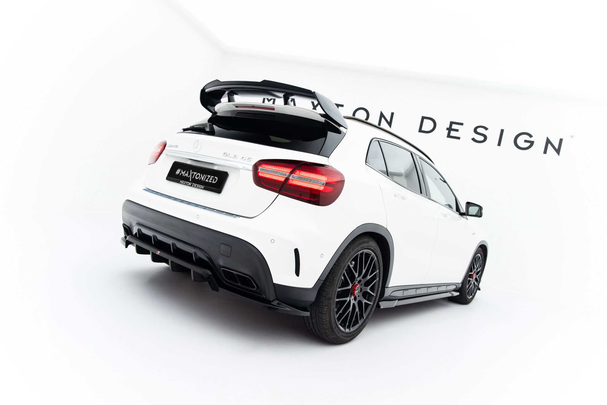 Heck Spoiler Aufsatz Abrisskante passend für Mercedes GLA 45 AMG X156 FL schwarz Hochglanz