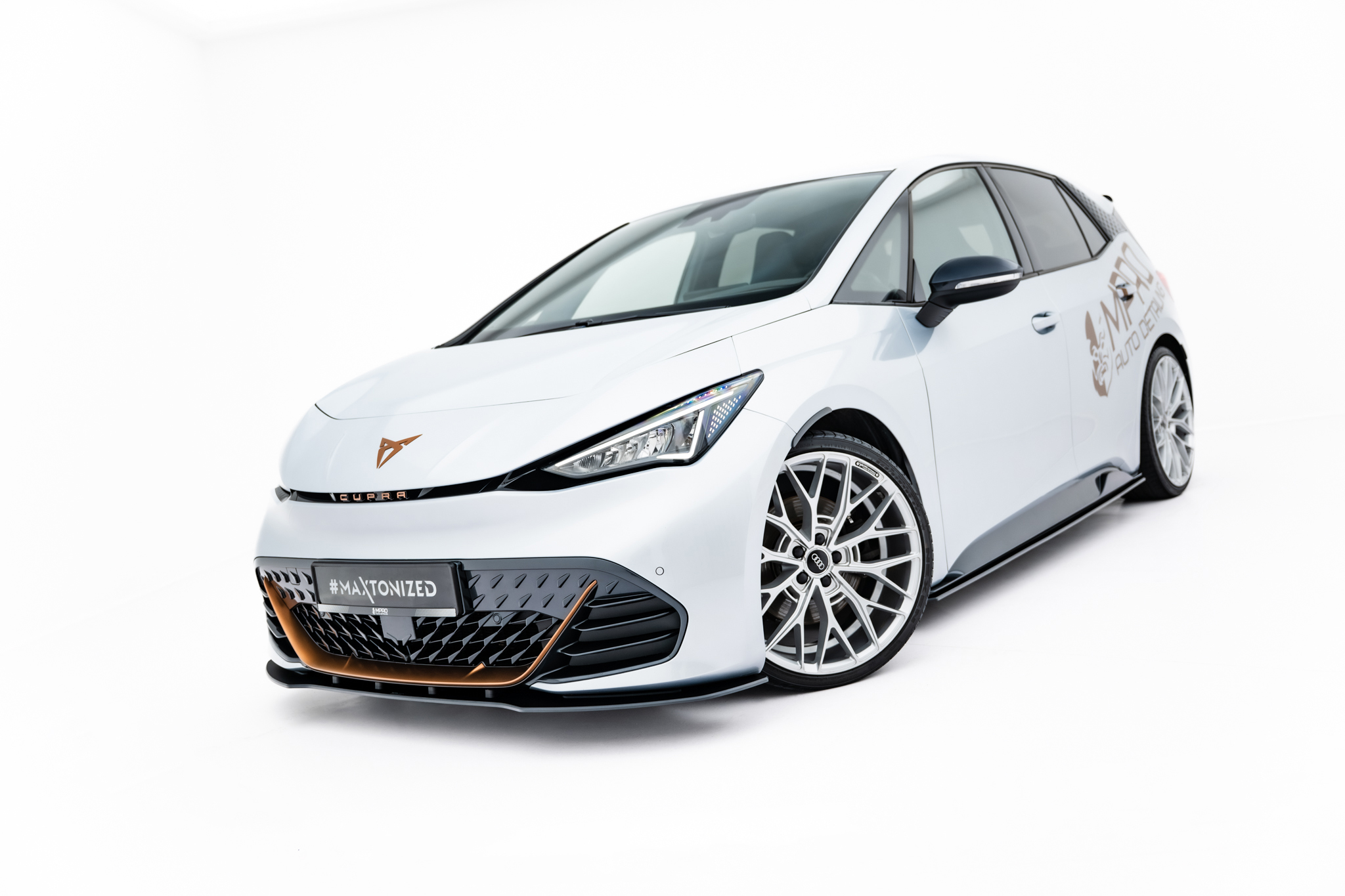 Frontlippe passend für CUPRA Born Mk1 roter Kern