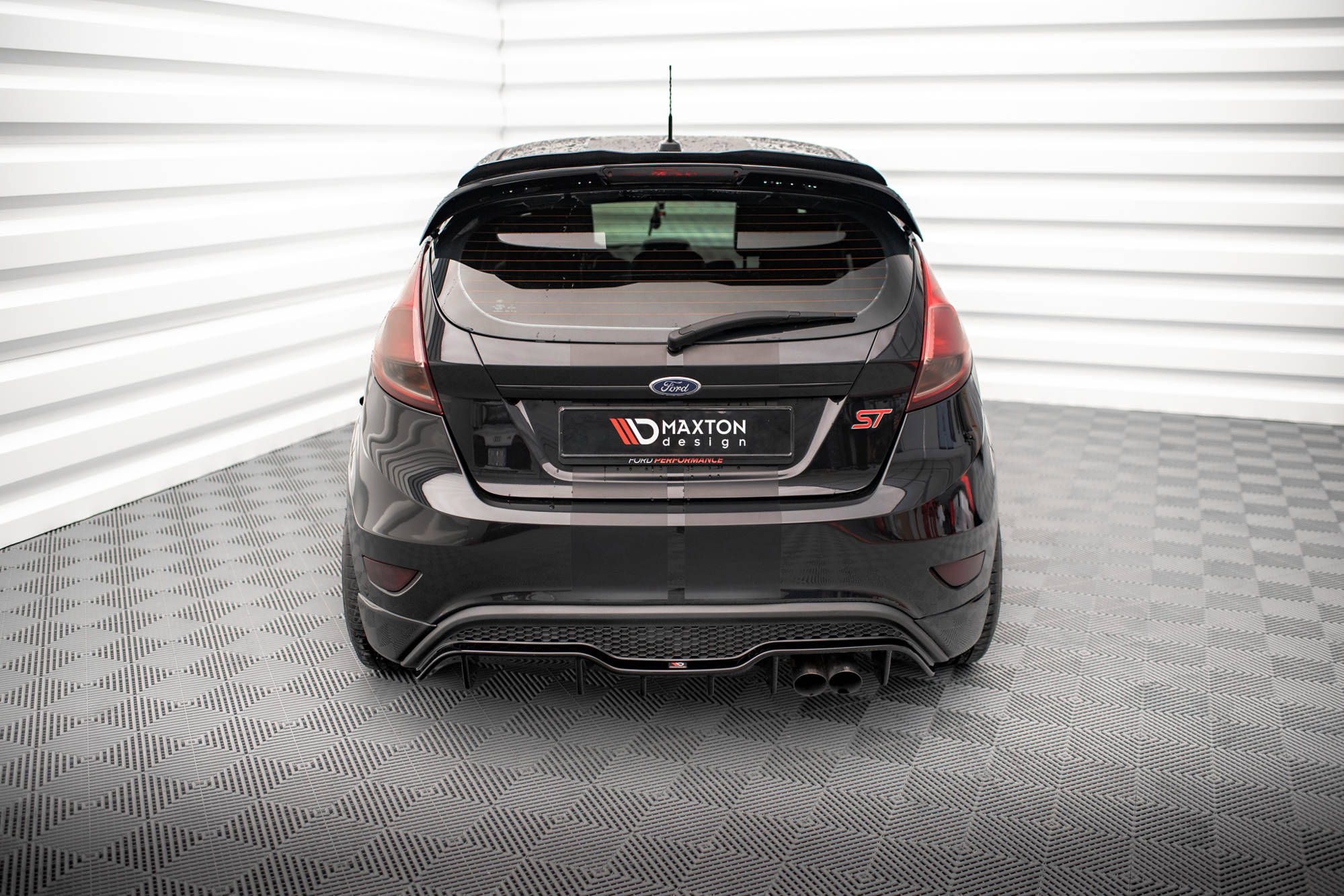 Street+ Heck Ansatz Diffusor passend für Ford Fiesta ST 5-Türige version Mk7 FL schwarz Hochglanz