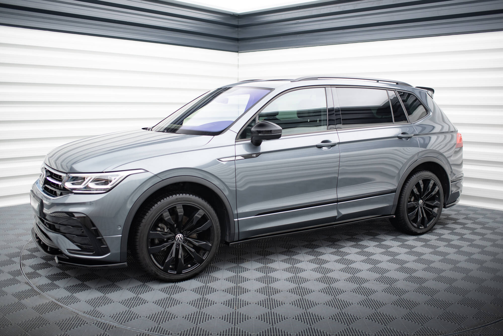 Street+ Seitenschweller Leisten passend für VW Tiguan Allspace Mk2 schwarz Hochglanz
