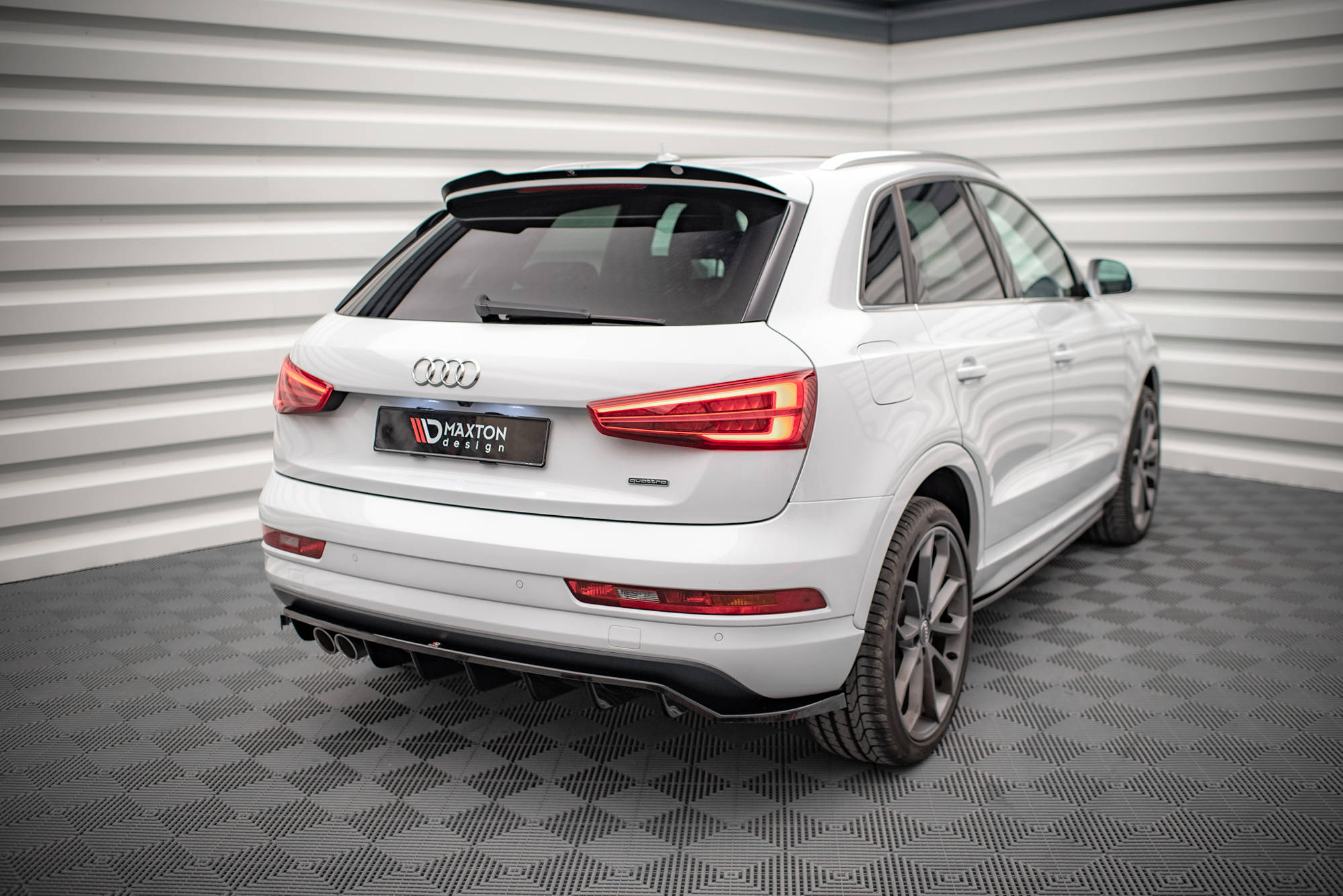 Heck Spoiler Aufsatz Abrisskante passend für Audi Q3 Sport 8U FL / S-Line 8U schwarz Hochglanz