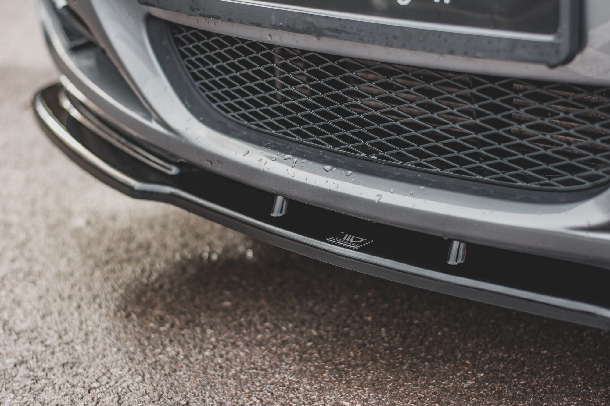 Front Ansatz V.2 für BMW 3er E90/E91 Facelift schwarz Hochglanz