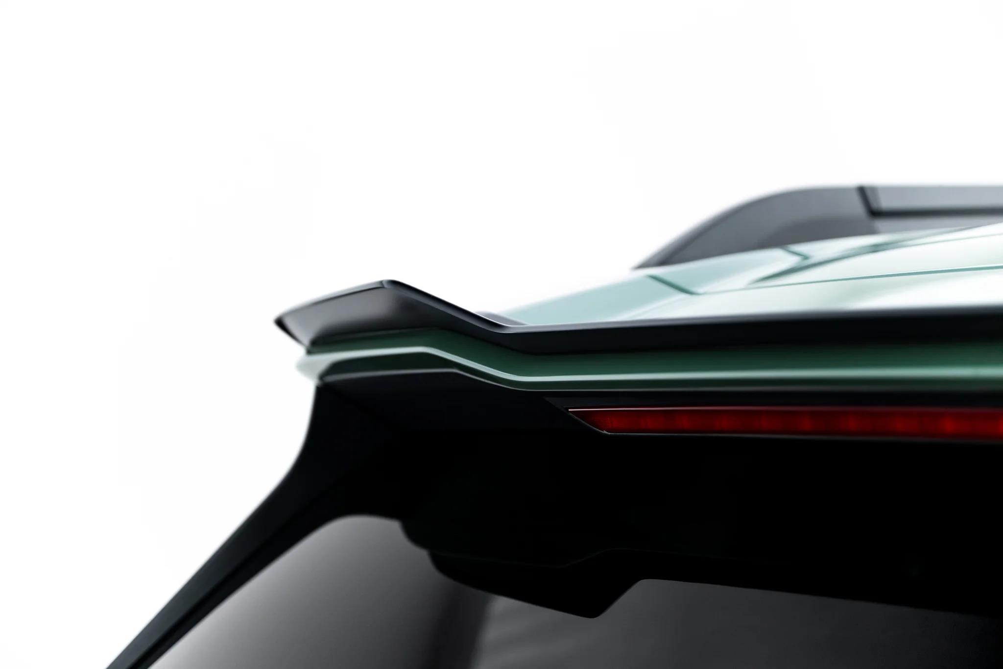 Heckspoiler Lippe Dacia Duster Mk3 schwarz Hochglanz