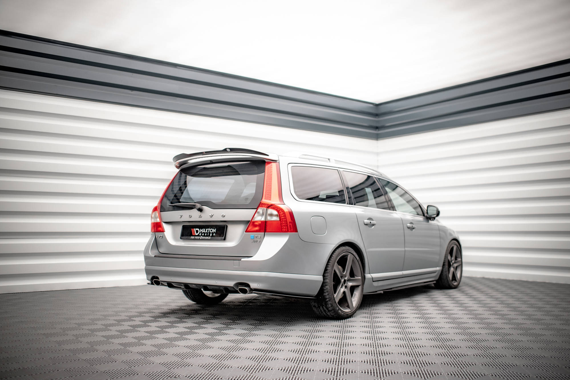 Heck Spoiler Aufsatz Abrisskante V.2 passend für Volvo V70 Mk3 schwarz Hochglanz