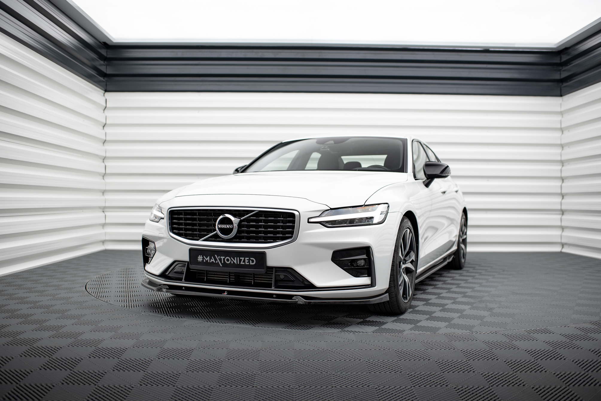 Street+ Spoilerlippe Front Ansatz V.1 passend für Volvo S60/V60 R-Design Mk3 schwarz Hochglanz