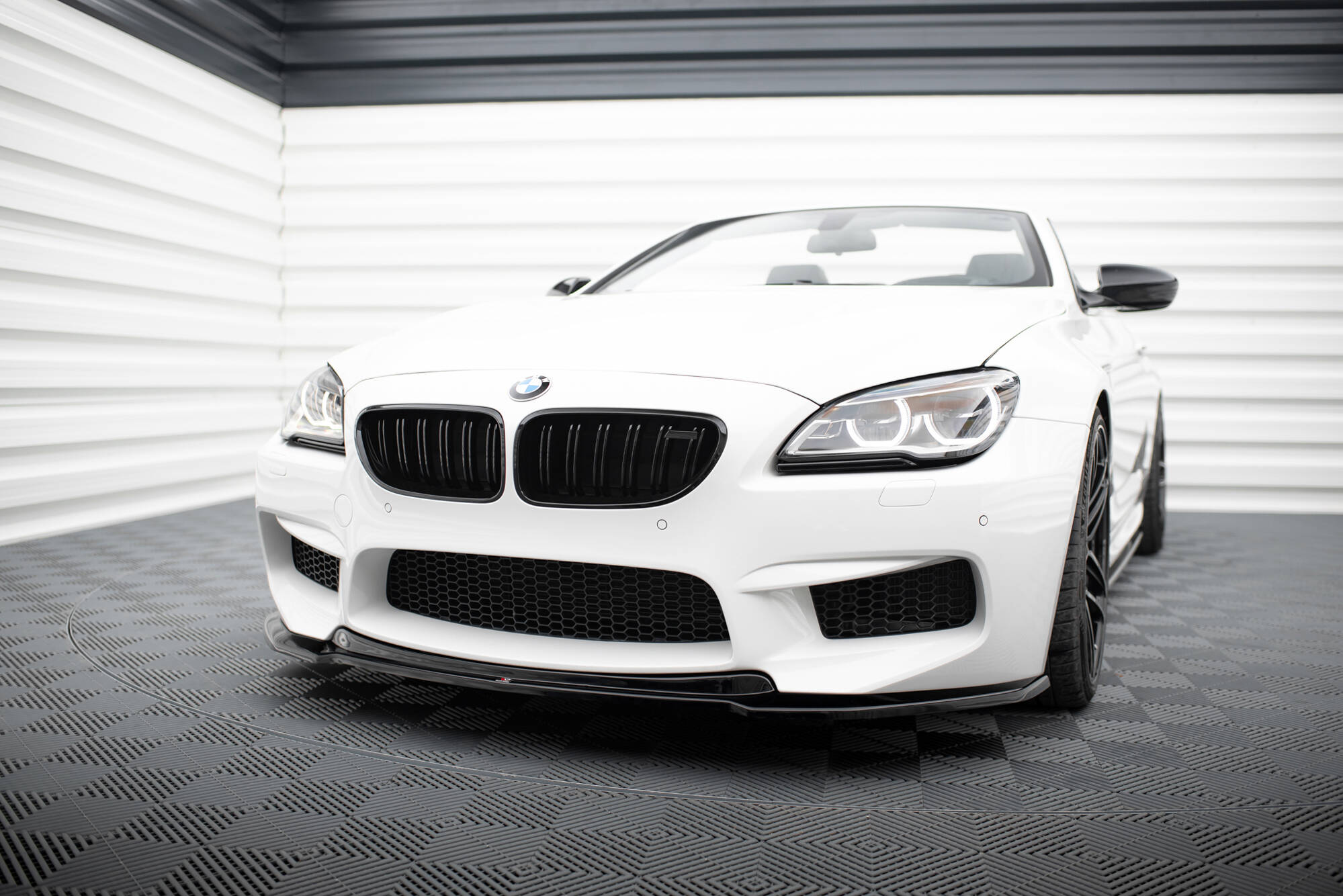 Front Ansatz V.2 für BMW M6 Gran Coupe / Coupe / Cabriolet F06 / F13 / F12 schwarz Hochglanz