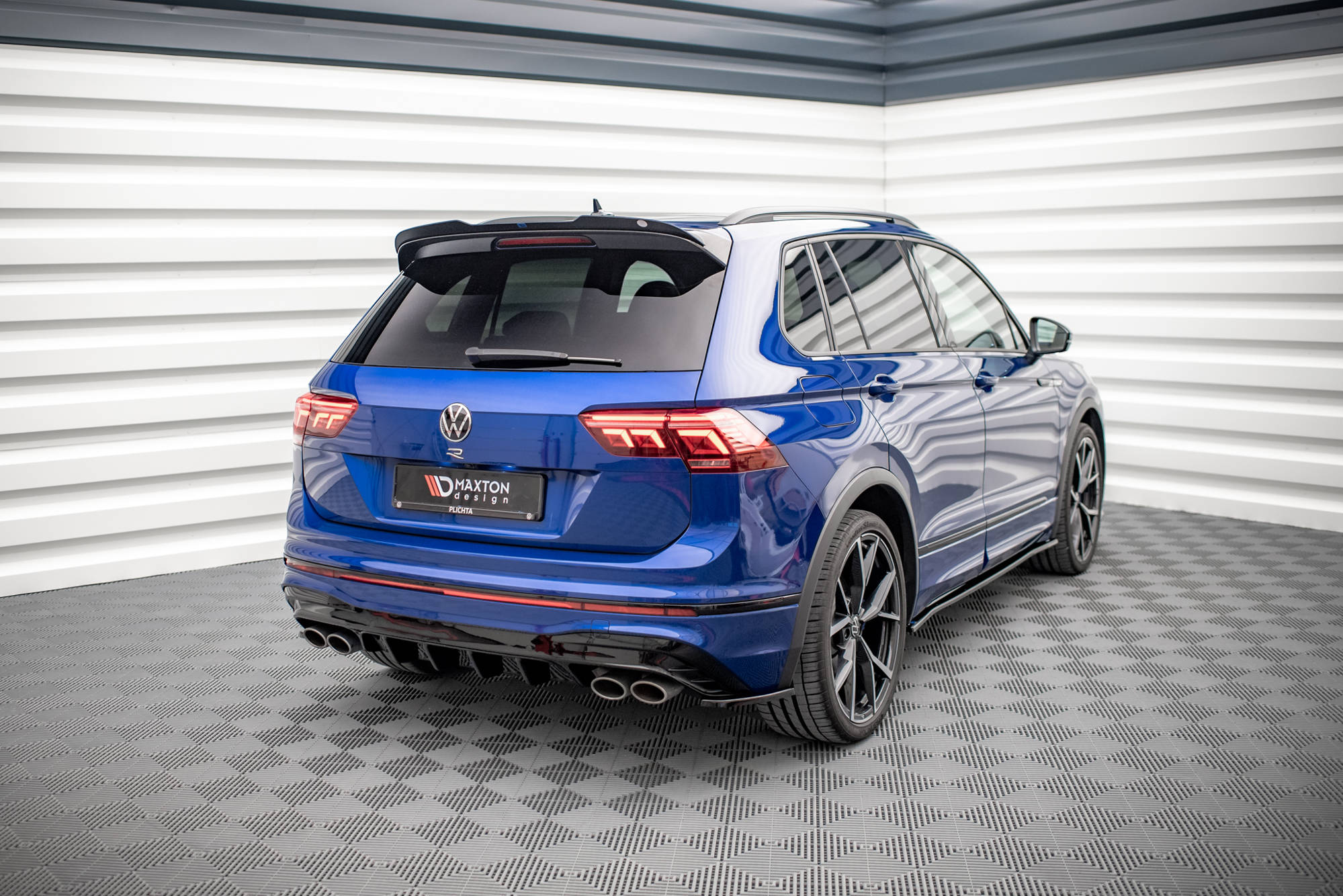 Street+ Heck Ansatz Flaps passend für VW Tiguan R Mk2 FL schwarz Hochglanz
