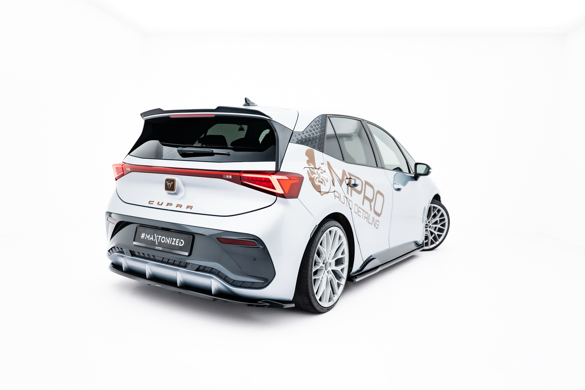 Heckspoiler Lippe passend für CUPRA Born Mk1 schwarz Hochglanz