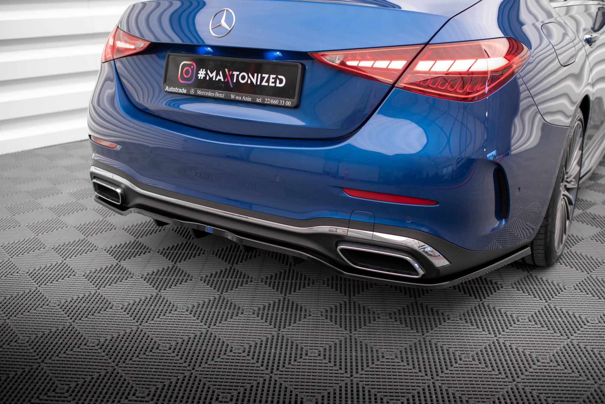 Street+ Mittlerer Diffusor RACE Heck Ansatz passend für Mercedes C AMG-Line W206 schwarz Hochglanz