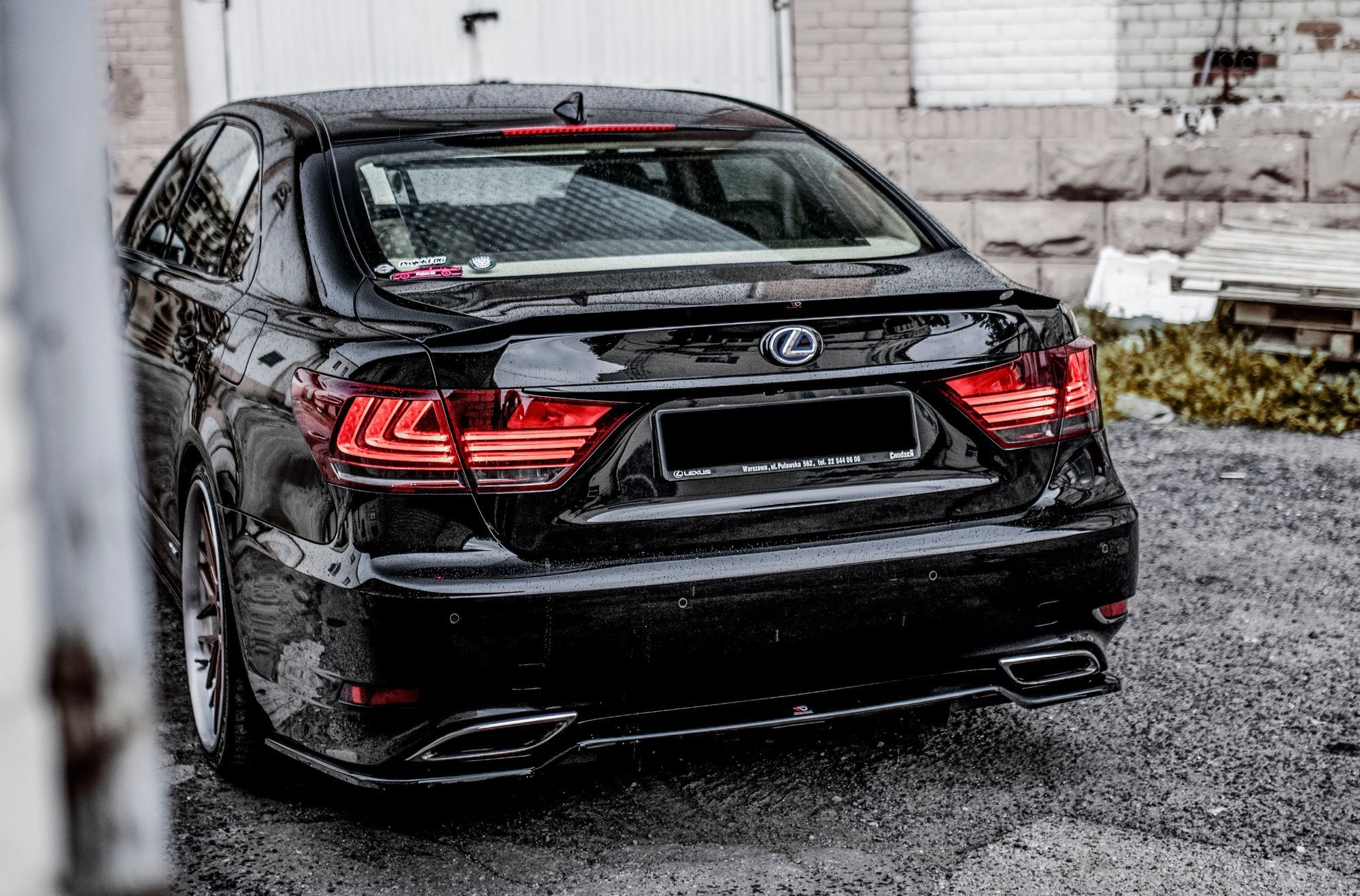 Spoiler CAP für Lexus LS Mk4 Facelift schwarz Hochglanz