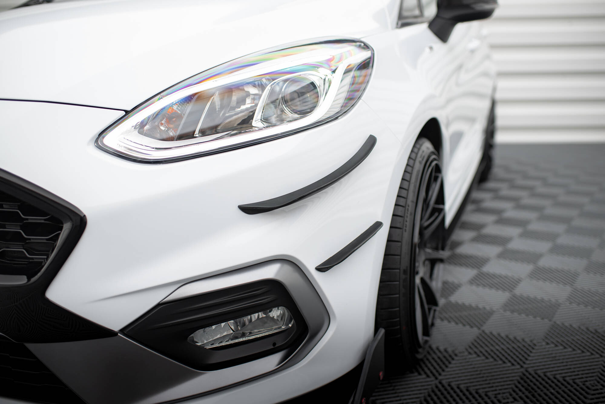 Stoßstangen Flaps Wings vorne Canards V.3 passend für Ford Fiesta Mk8 ST / ST-Line