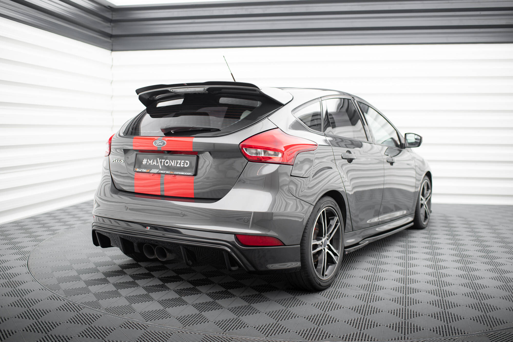 Street+ Heck Ansatz Diffusor passend für Ford Focus ST Mk3 FL RS-Look schwarz Hochglanz