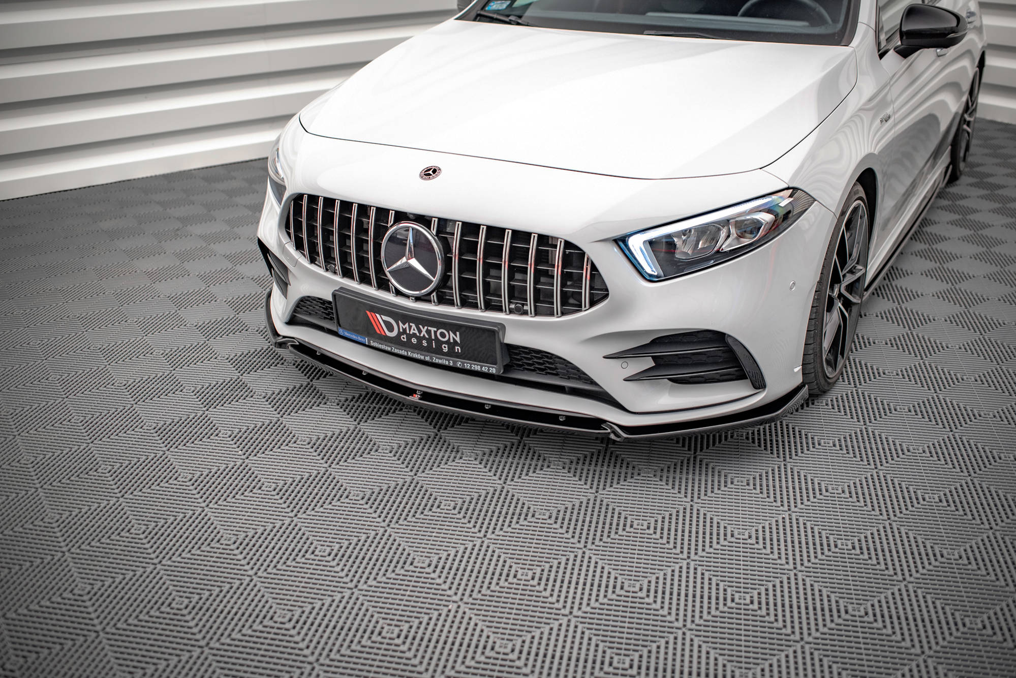 Street+ Spoilerlippe Front Ansatz V.4 passend für Mercedes A35 AMG / AMG-Line W177 schwarz Hochglanz