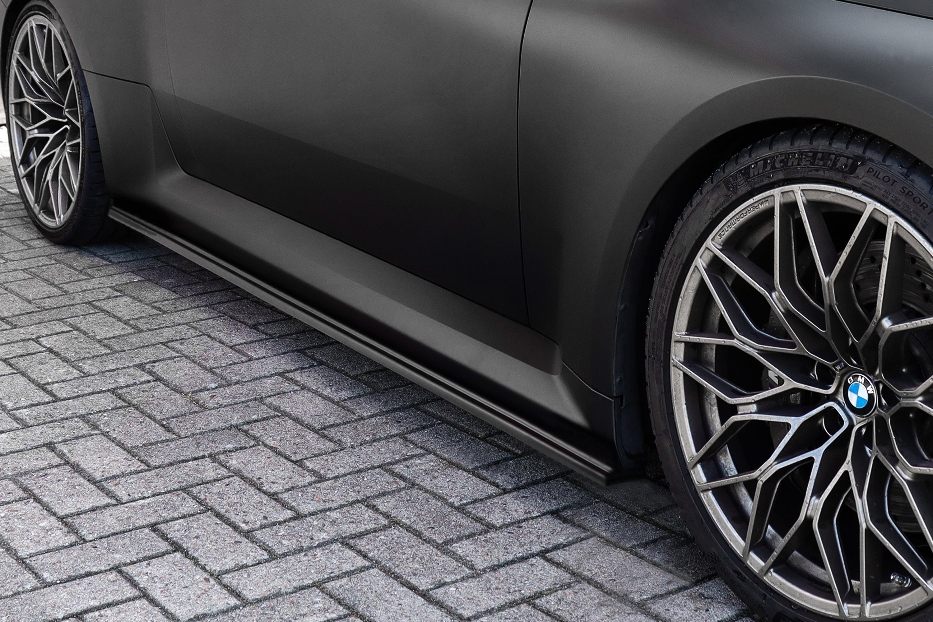 Seitenschweller aus ABS für BMW M2 G87 ab Bj.: 2023- Carbon Optik