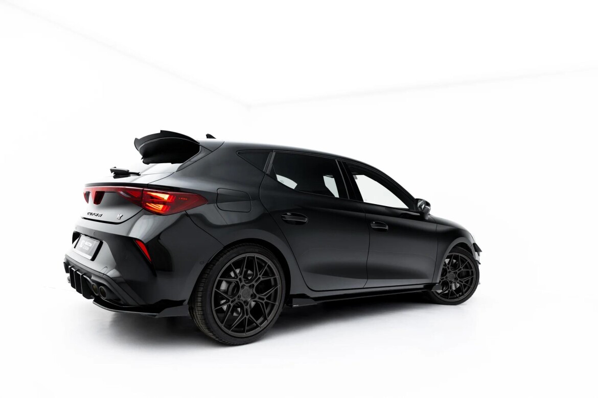 Street Pro Seitenschweller passend für Cupra Leon ST / Hatchback Mk1 Facelift schwarz matt + Hochglanz Flaps