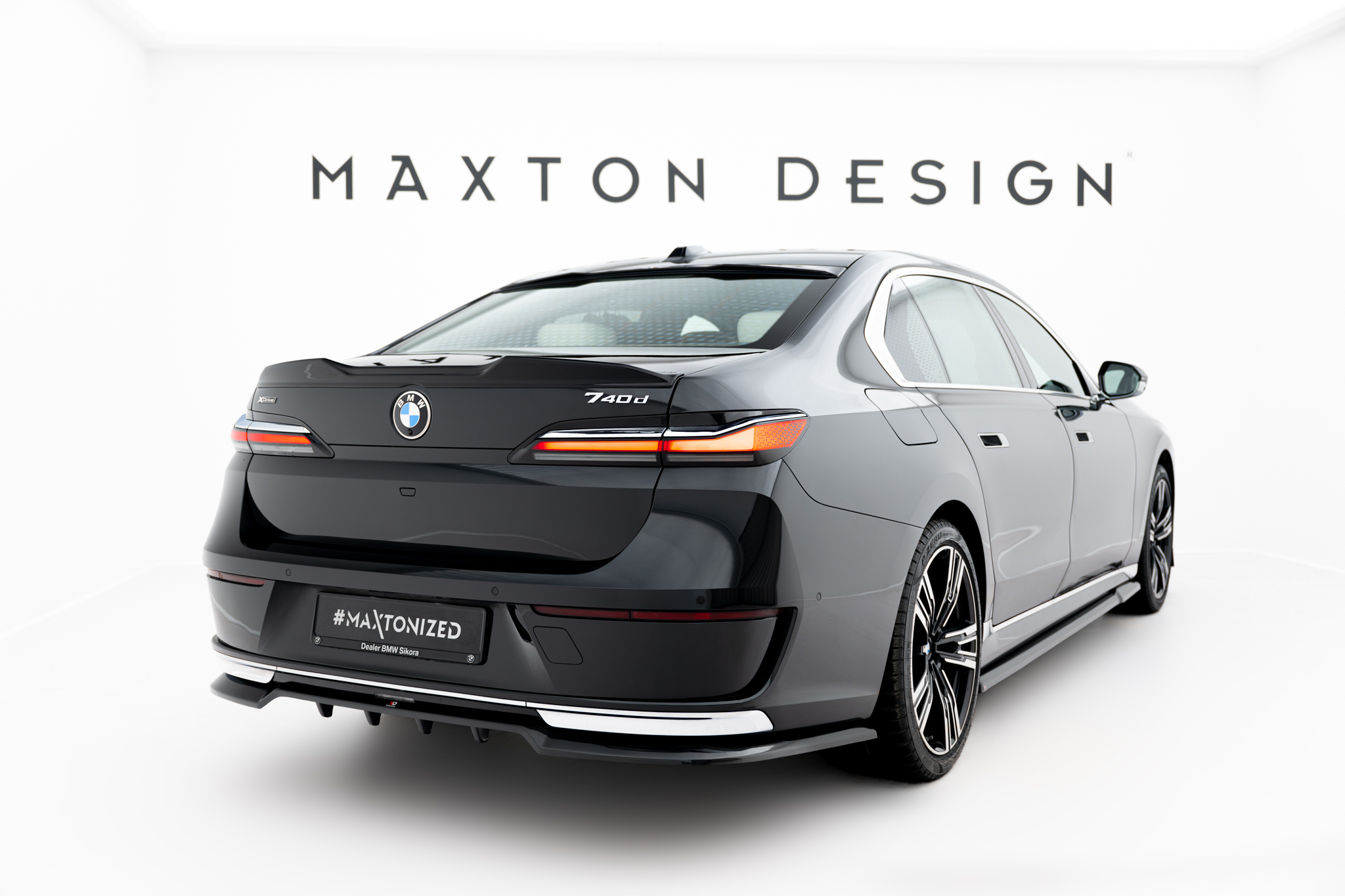 Street+ Mittlerer Diffusor RACE Heck Ansatz passend für BMW 7 G70 schwarz Hochglanz