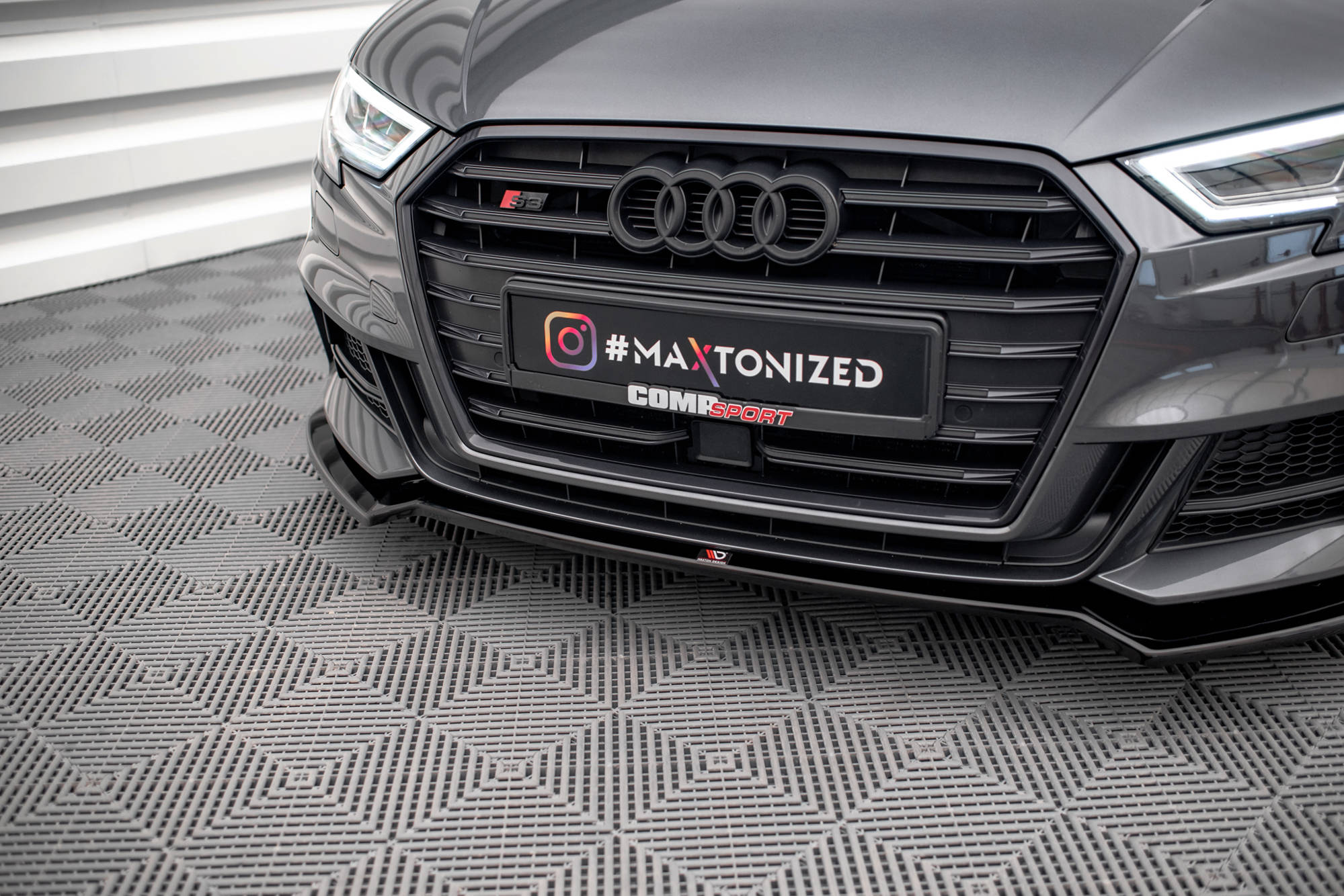 Street+ Spoilerlippe Front Ansatz V.2 passend für Audi S3 / A3 S-Line Sportback 8V FL schwarz Hochglanz