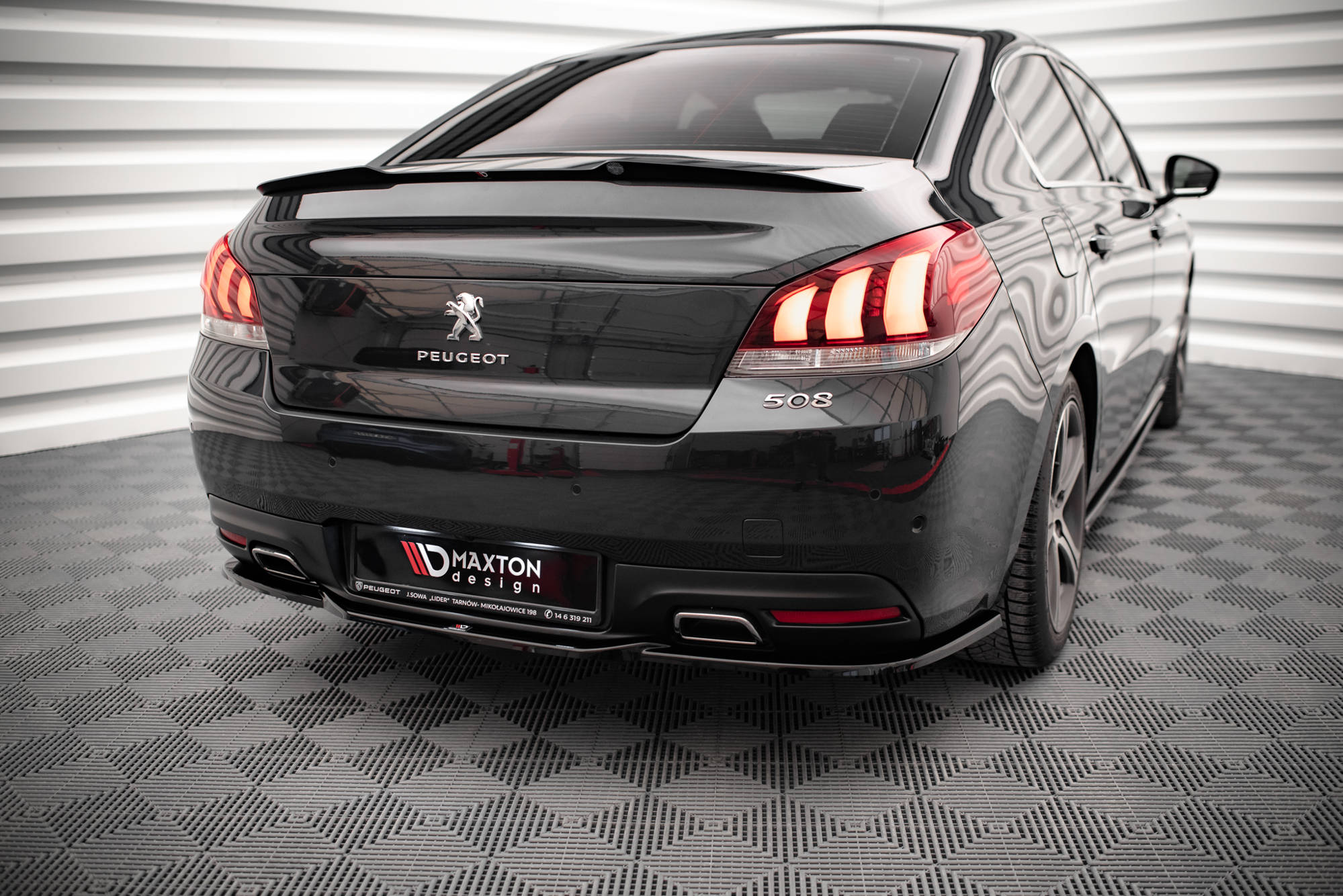 Street+ Mittlerer Diffusor Heck Ansatz passend für Peugeot 508 GT Mk1 FL schwarz Hochglanz