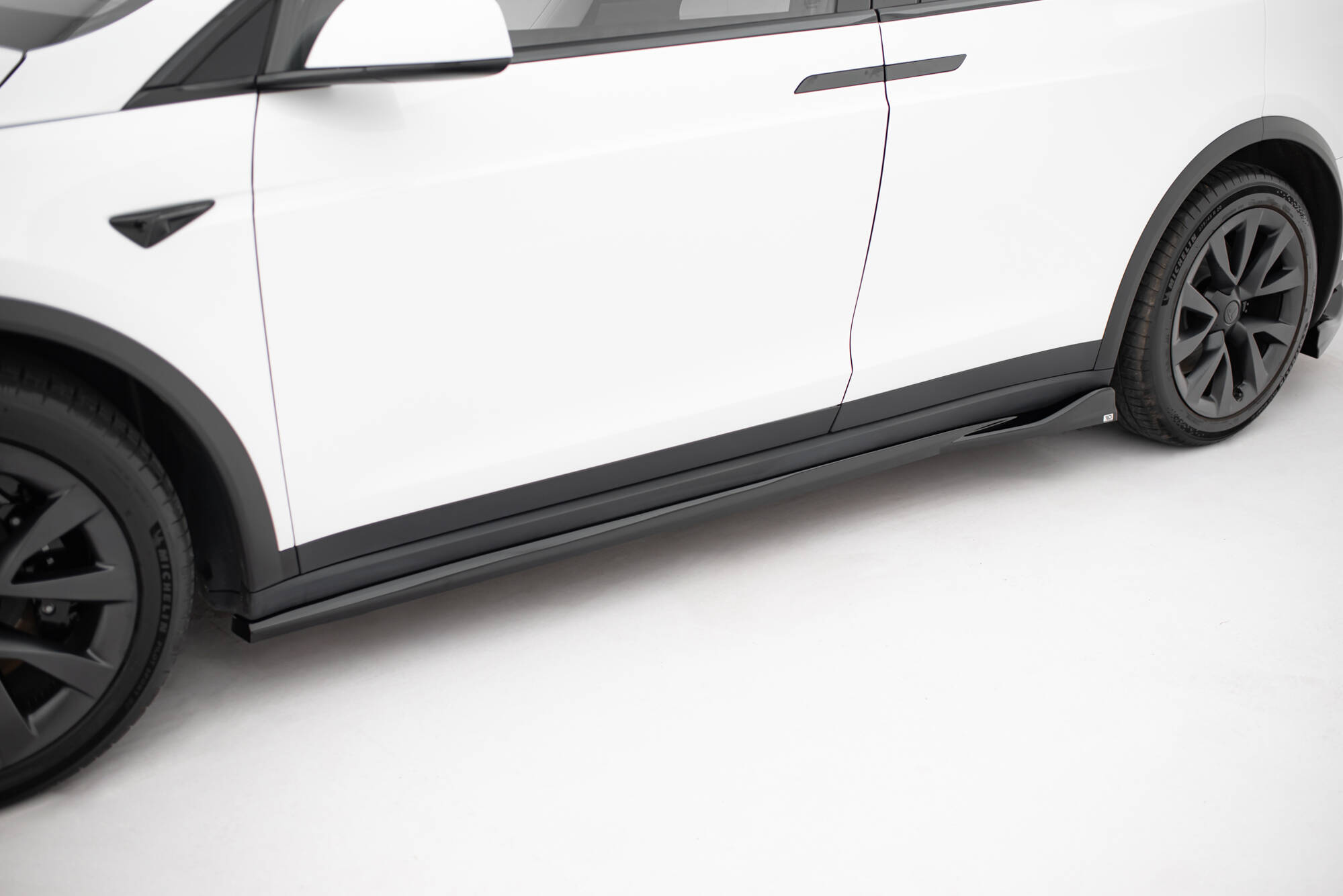 Seitenschweller Ansatz Paar V.2 passend für Tesla Model X Mk1 FL schwarz Hochglanz