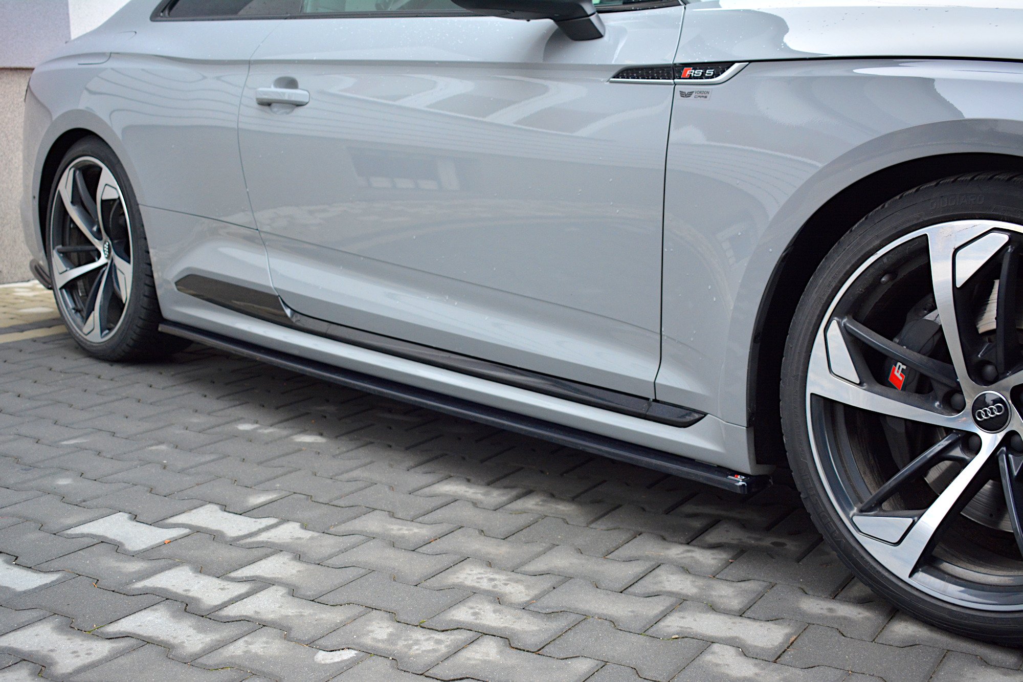 Seitenschweller Ansatz für Audi RS5 Coupe F5 schwarz Hochglanz