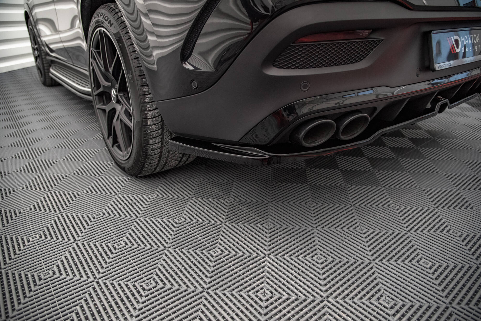 Street+ Mittlerer Diffusor RACE Heck Ansatz passend für Mercedes-AMG GLE 53 Coupe C167 / C167 FL schwarz Hochglanz