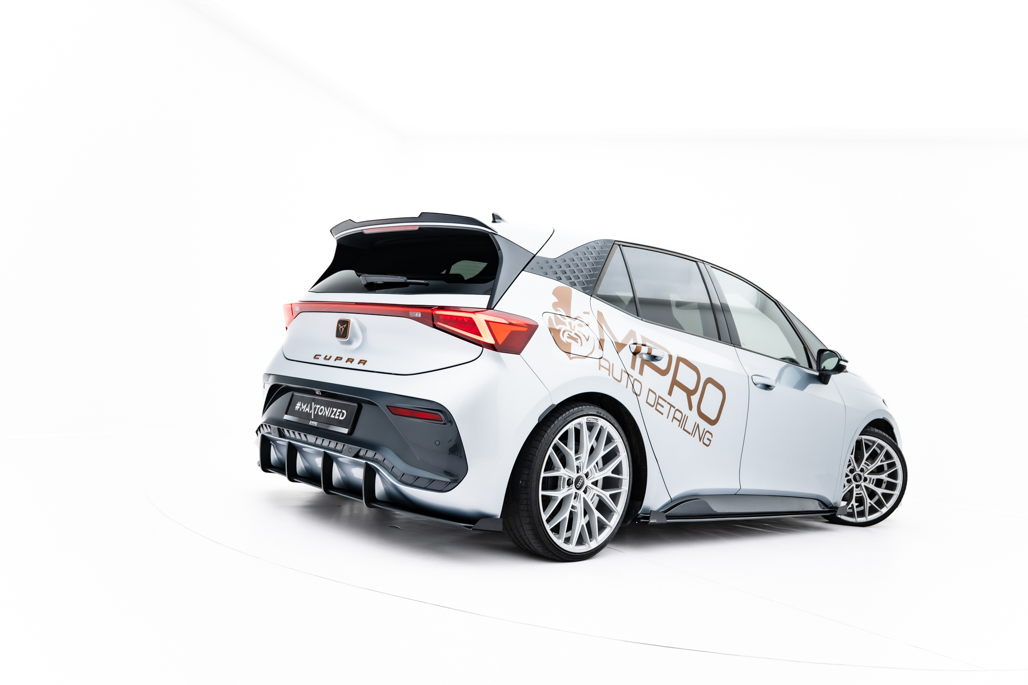 Diffusor Flaps passend für CUPRA Born Mk1 schwarz Hochglanz