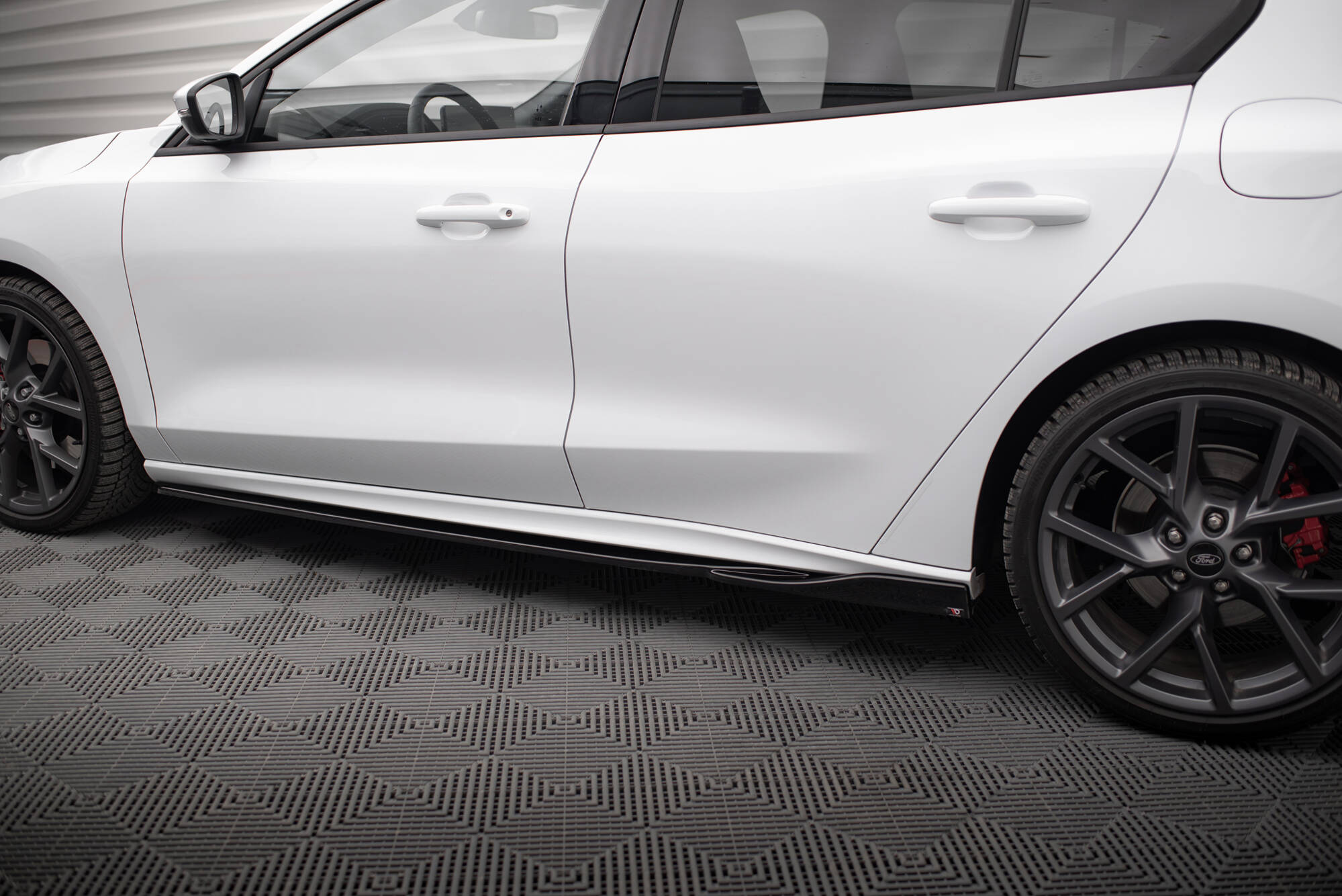 Seitenschweller Ansatz für V.4 Ford Focus ST / ST-Line Mk4 Facelift schwarz Hochglanz