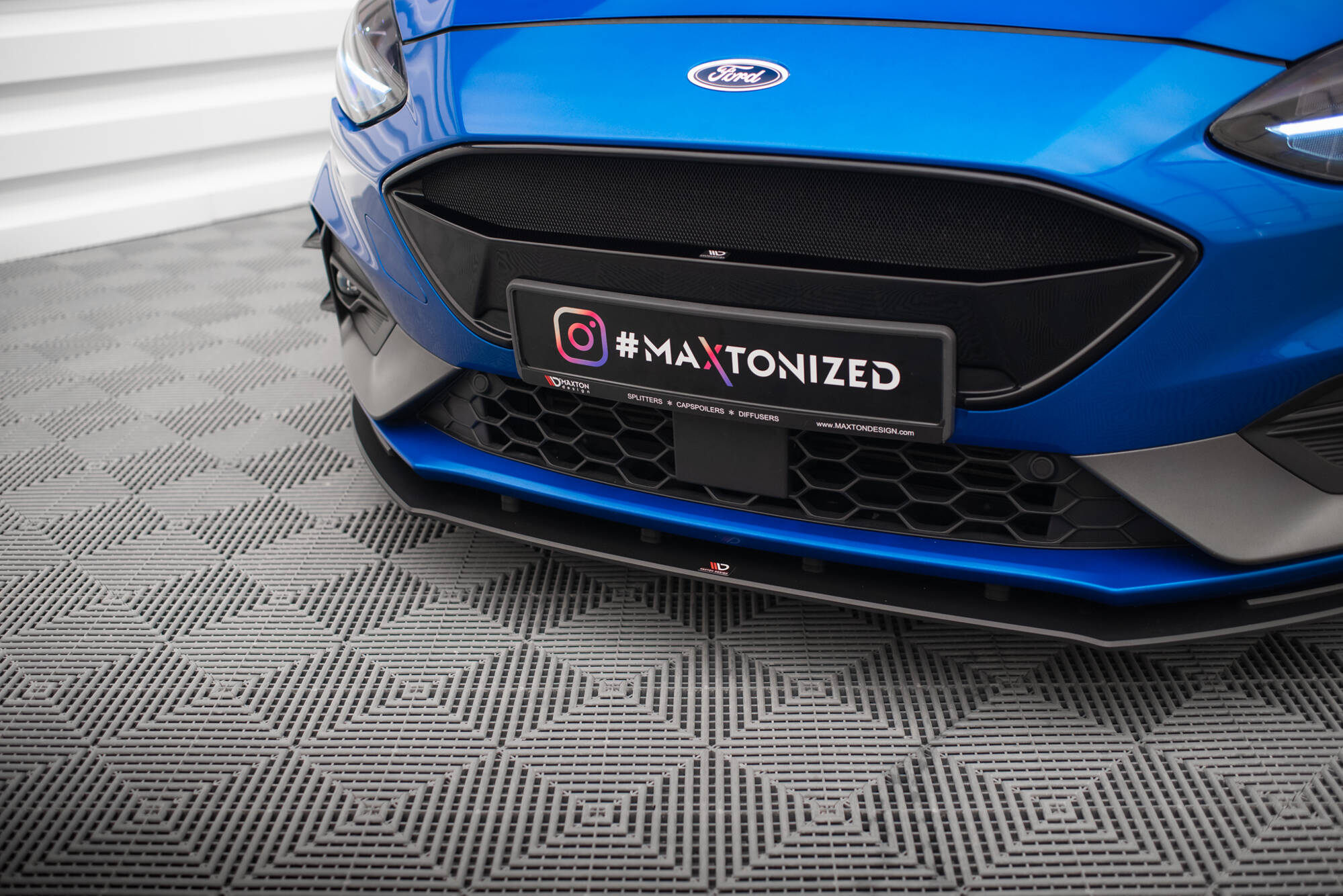 Frontlippe passend für Ford Focus ST / ST-Line Mk4 roter Kern